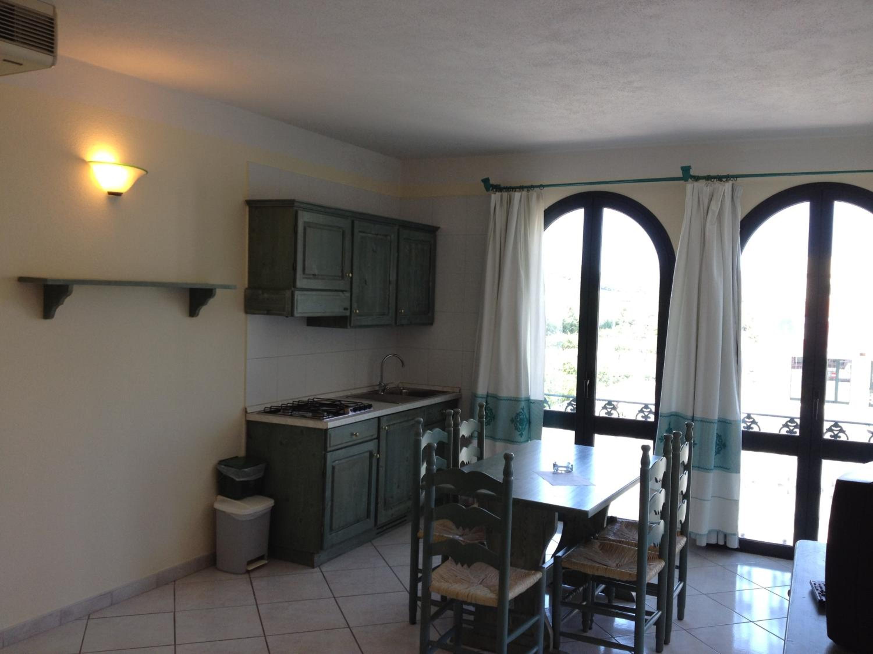 One-Bedroom Apartment (4 Adults) - Photo 5