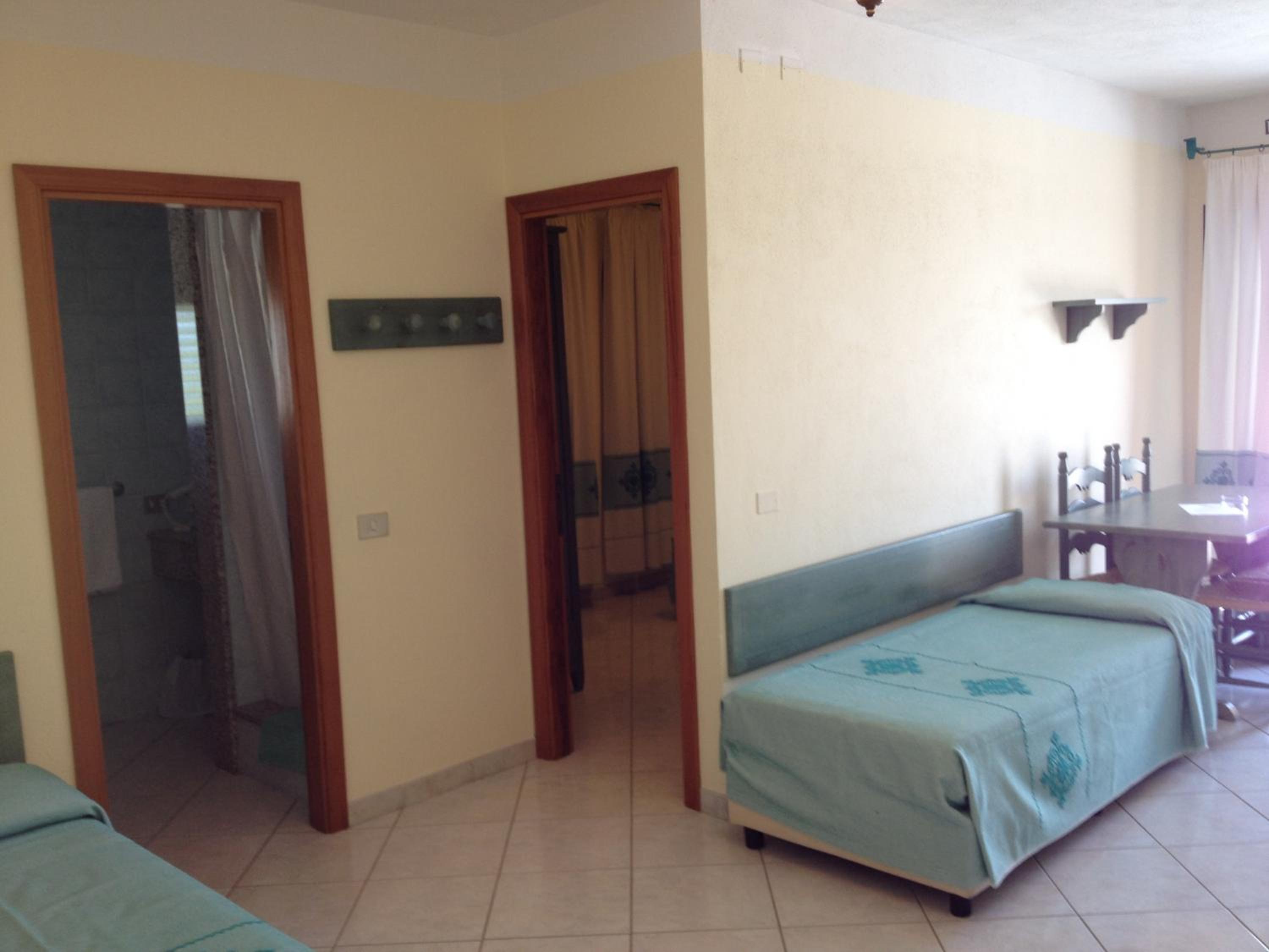 One-Bedroom Apartment (4 Adults) - Photo 10