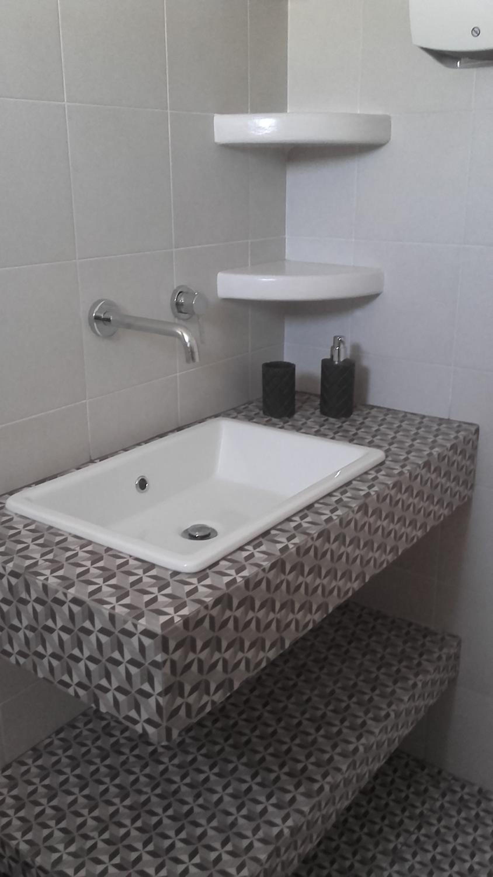 Two-Bedroom Apartment with Balcony photo 2