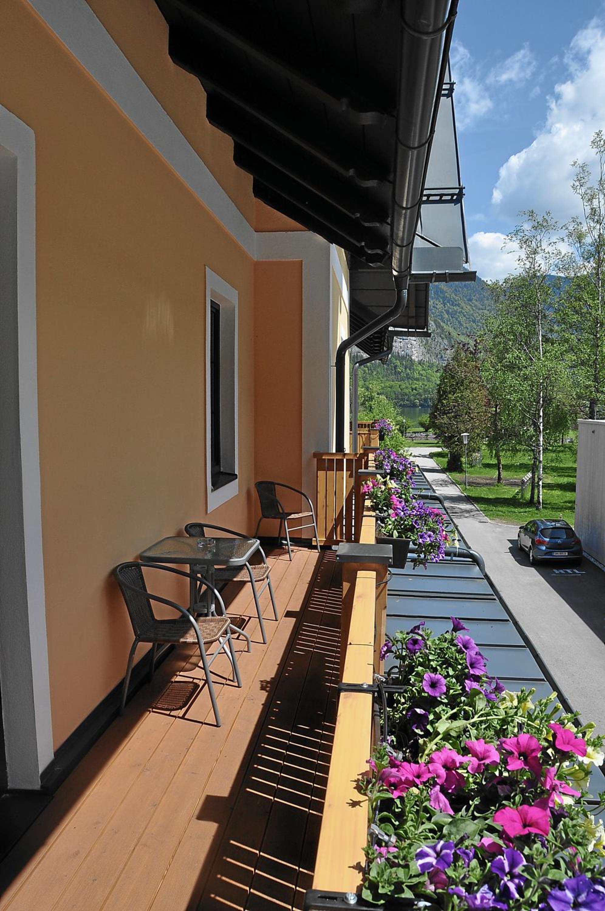 Apartment with Lake View photo 2