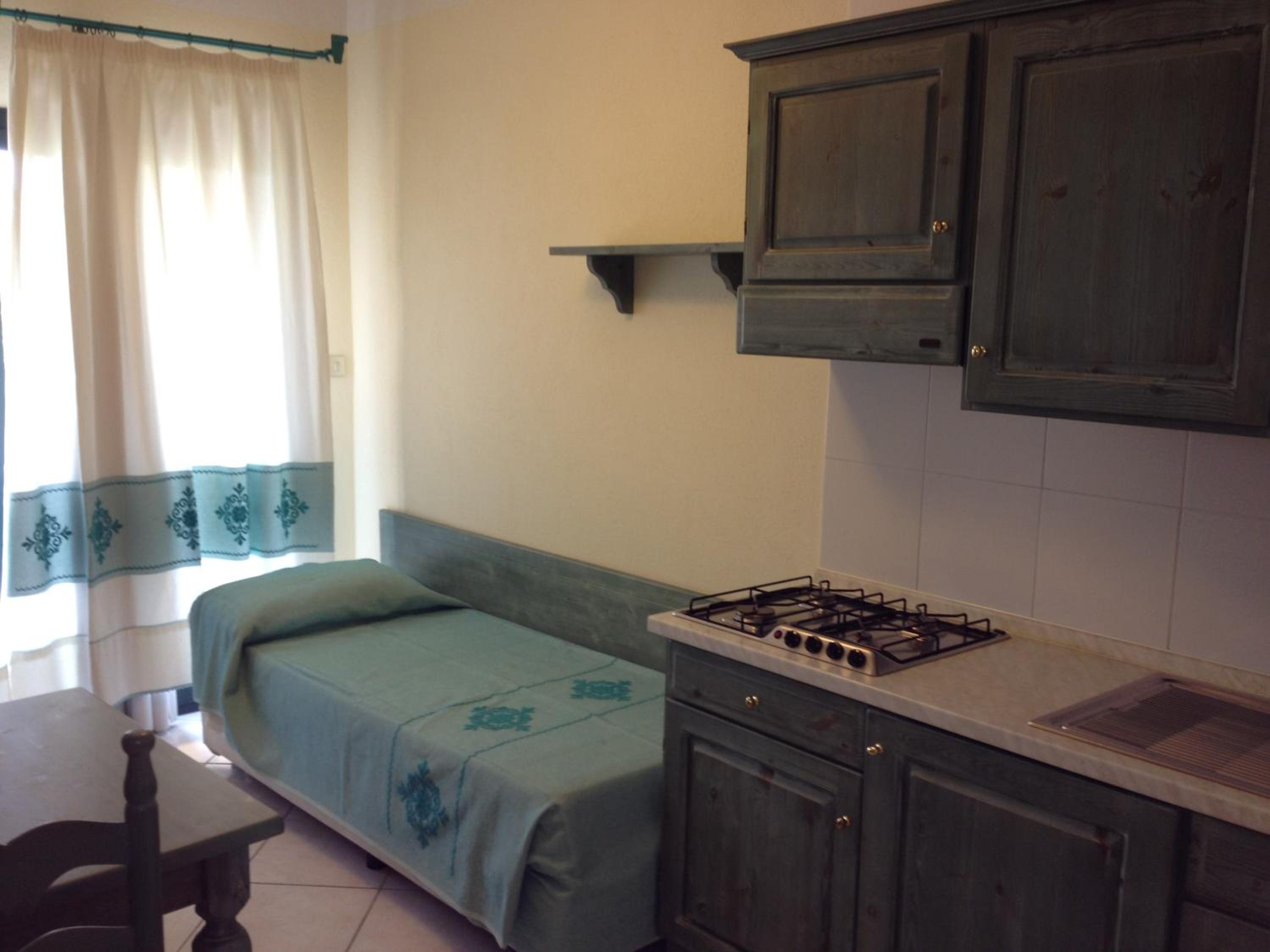 One-Bedroom Apartment (3 Adults) - Photo 4