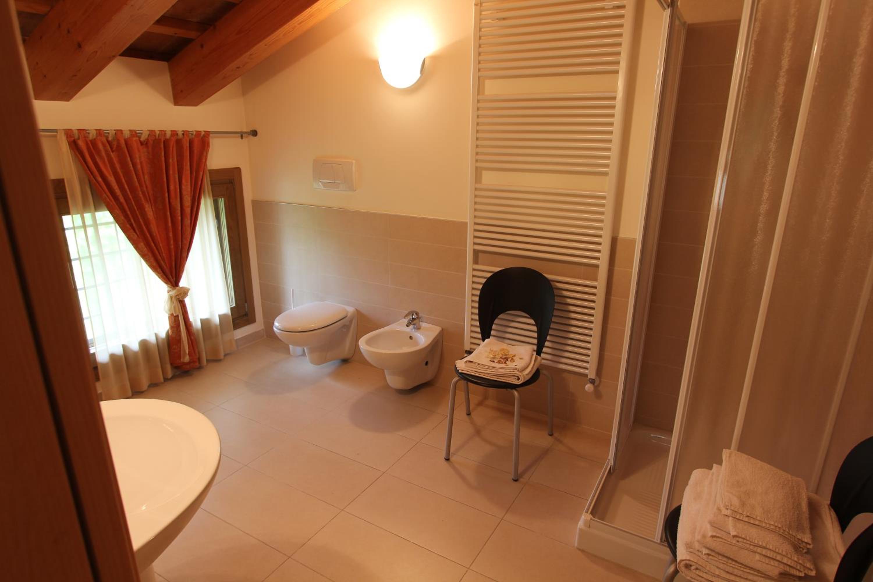 Deluxe Double Room (2 Adults + 1 Child) photo 3