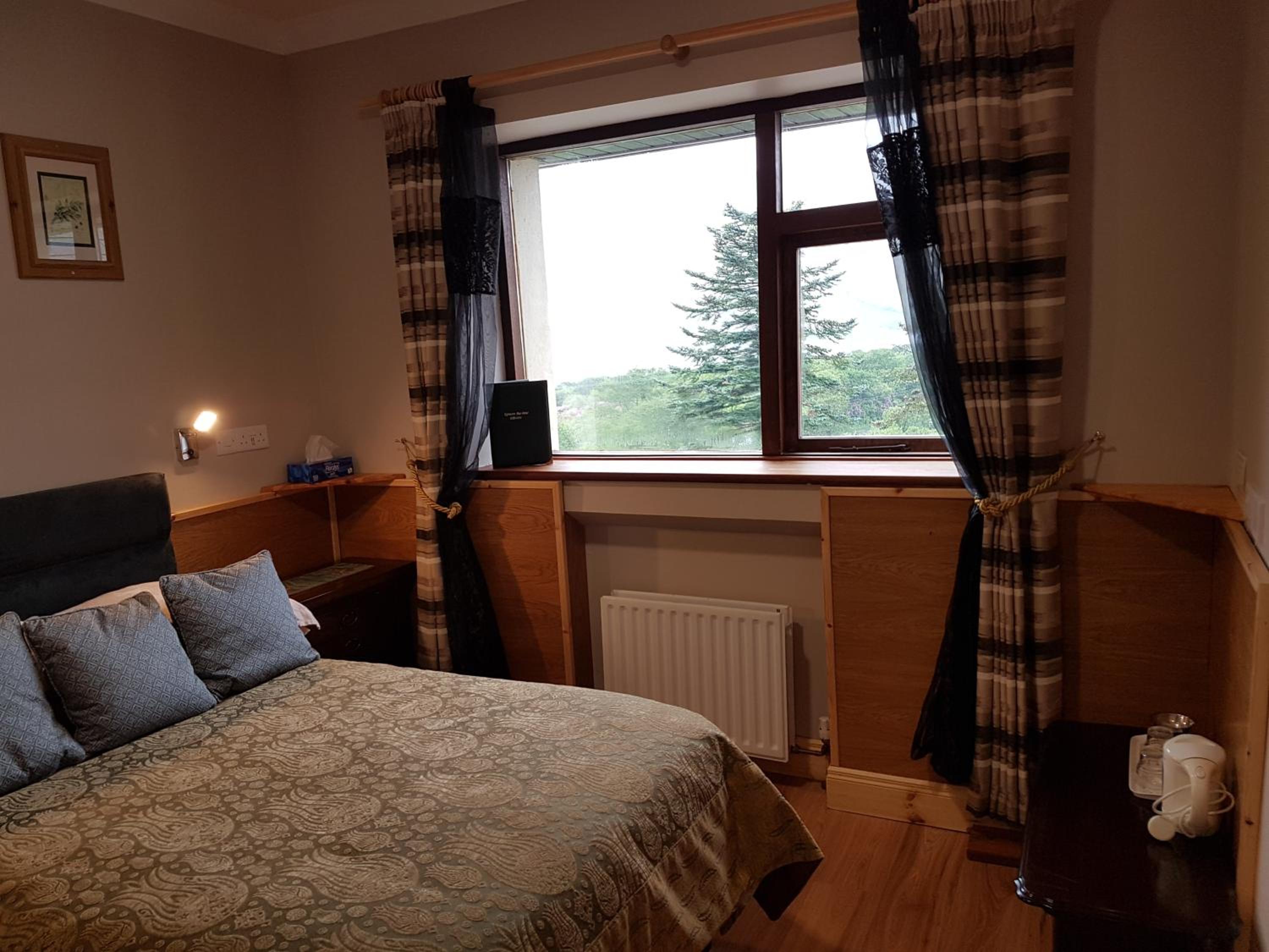 Single Room with Mountain and Lake View - 1st Floor photo 3