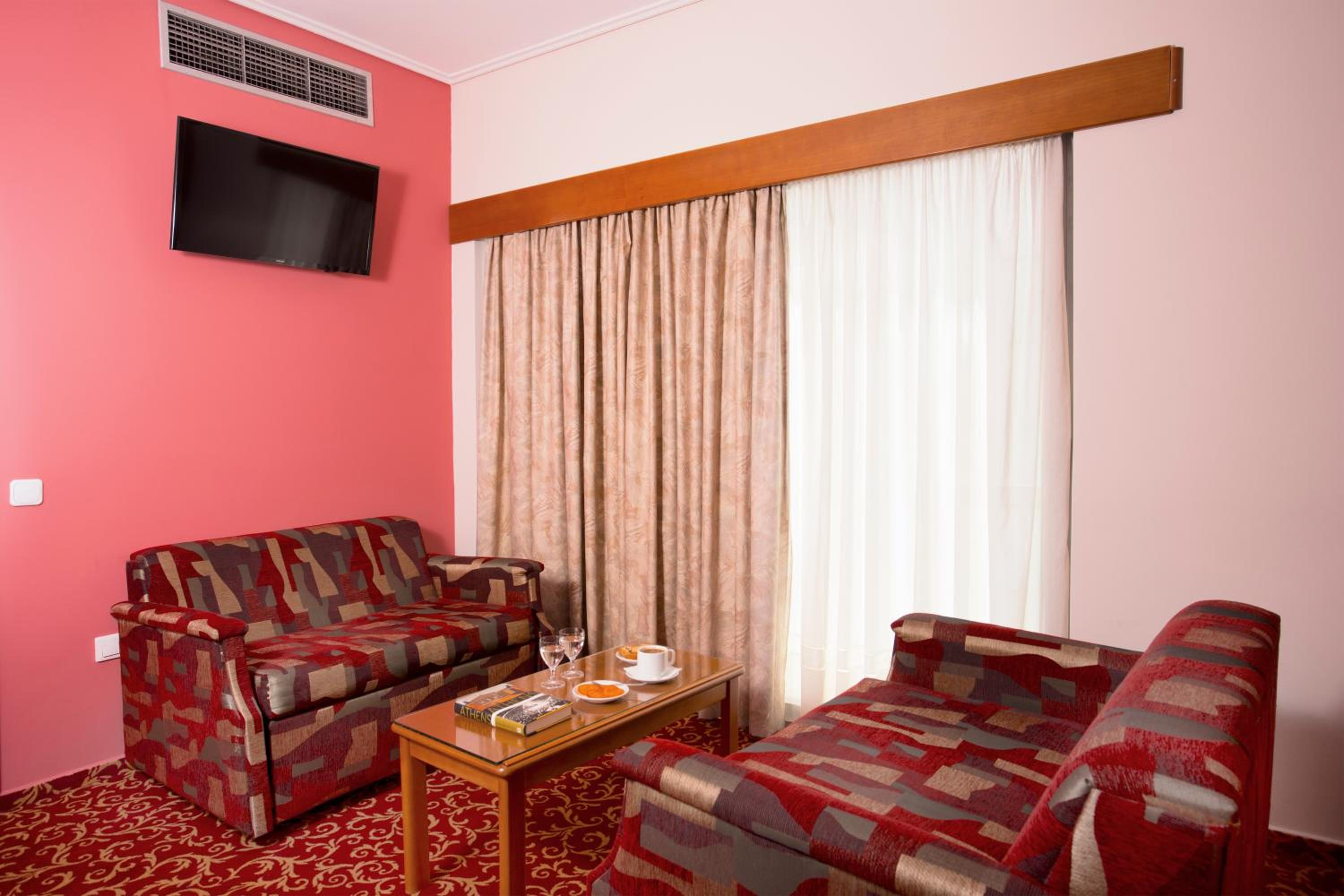 Deluxe Suite photo 1