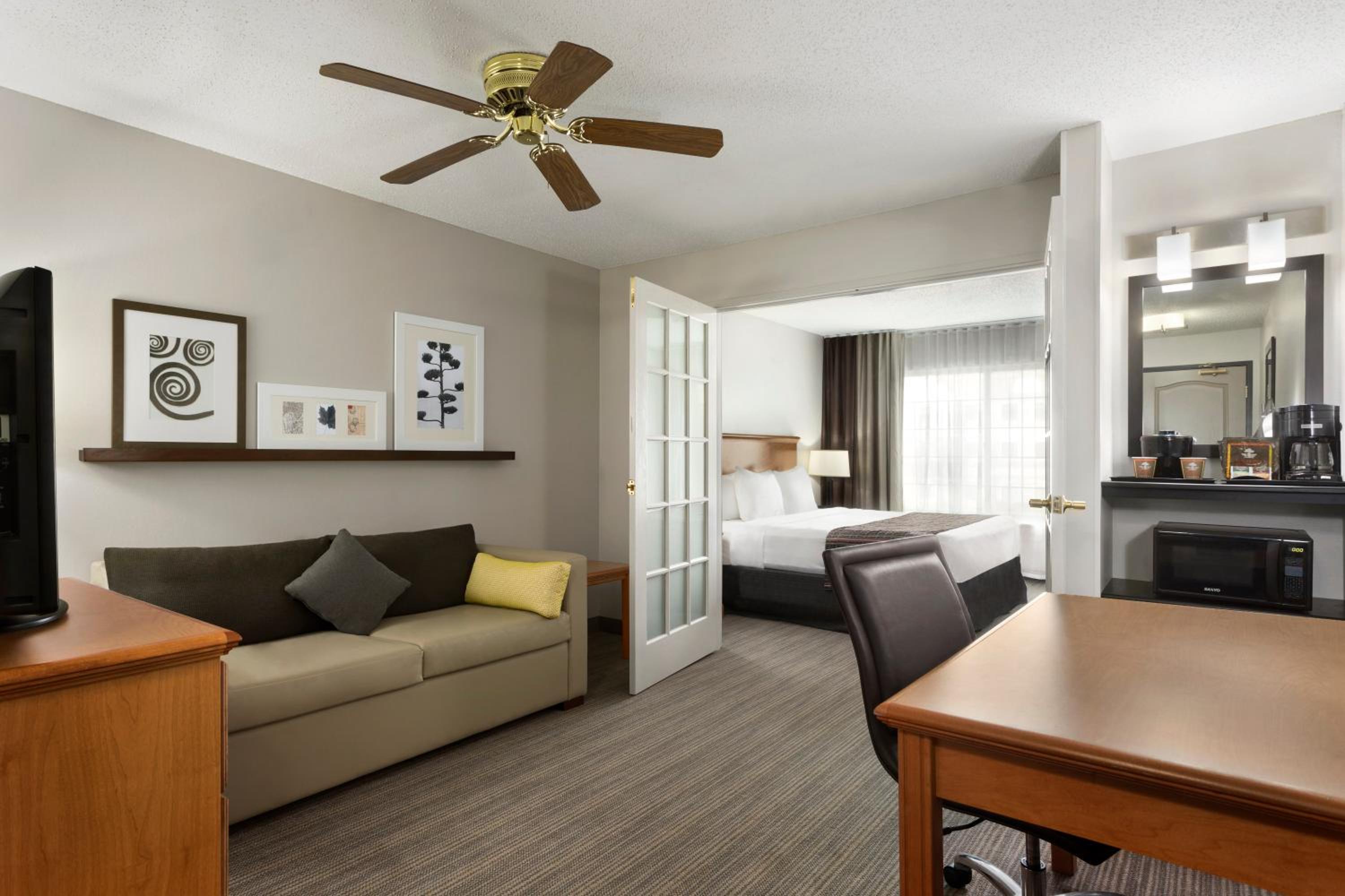 One-Bedroom King Suite - Non-Smoking - Photo 1