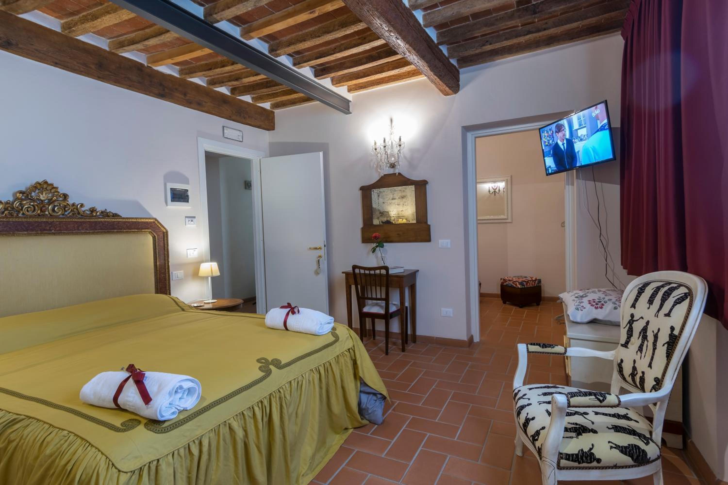 Deluxe Triple Room photo 2