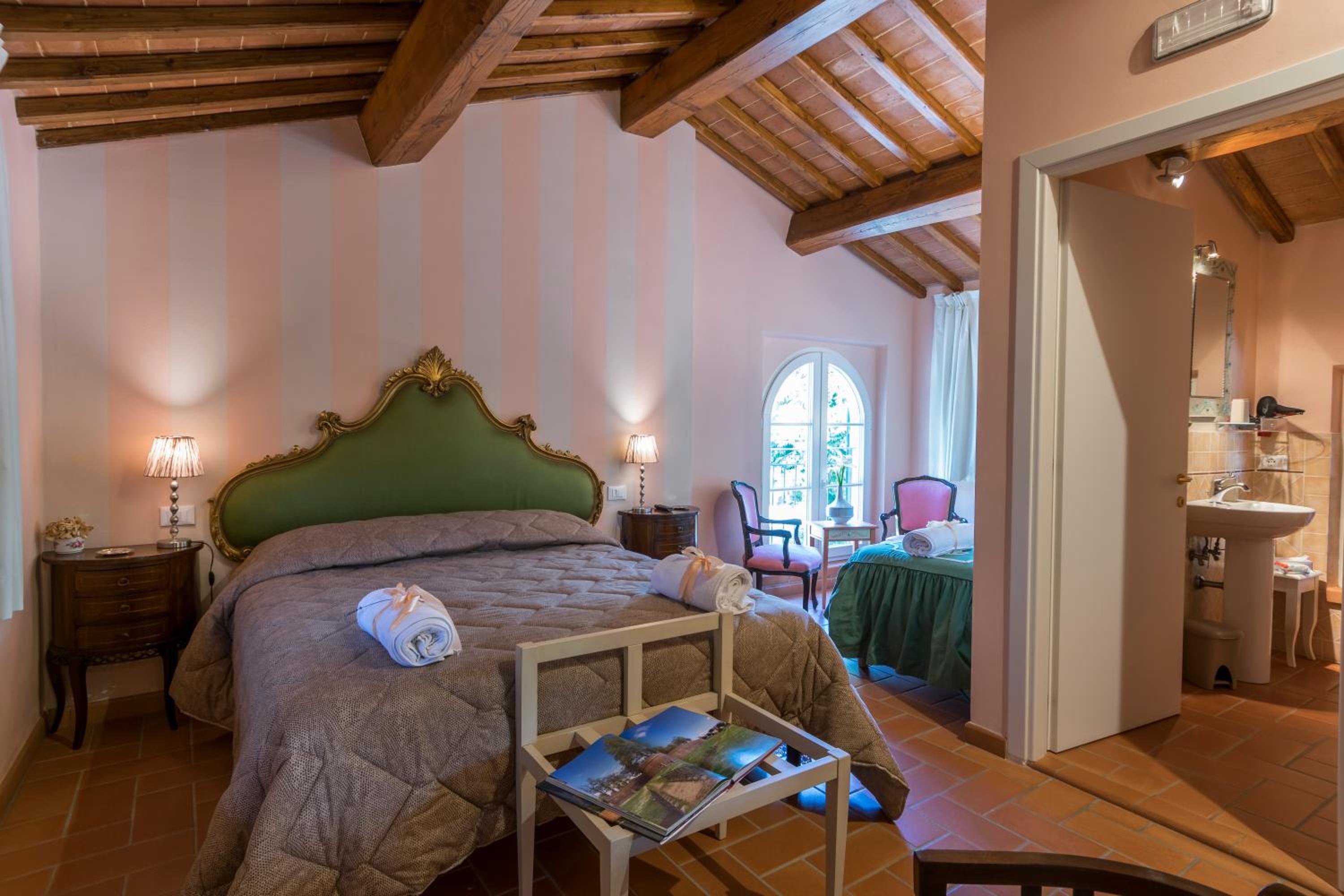 Double Room with Extra Bed photo 2