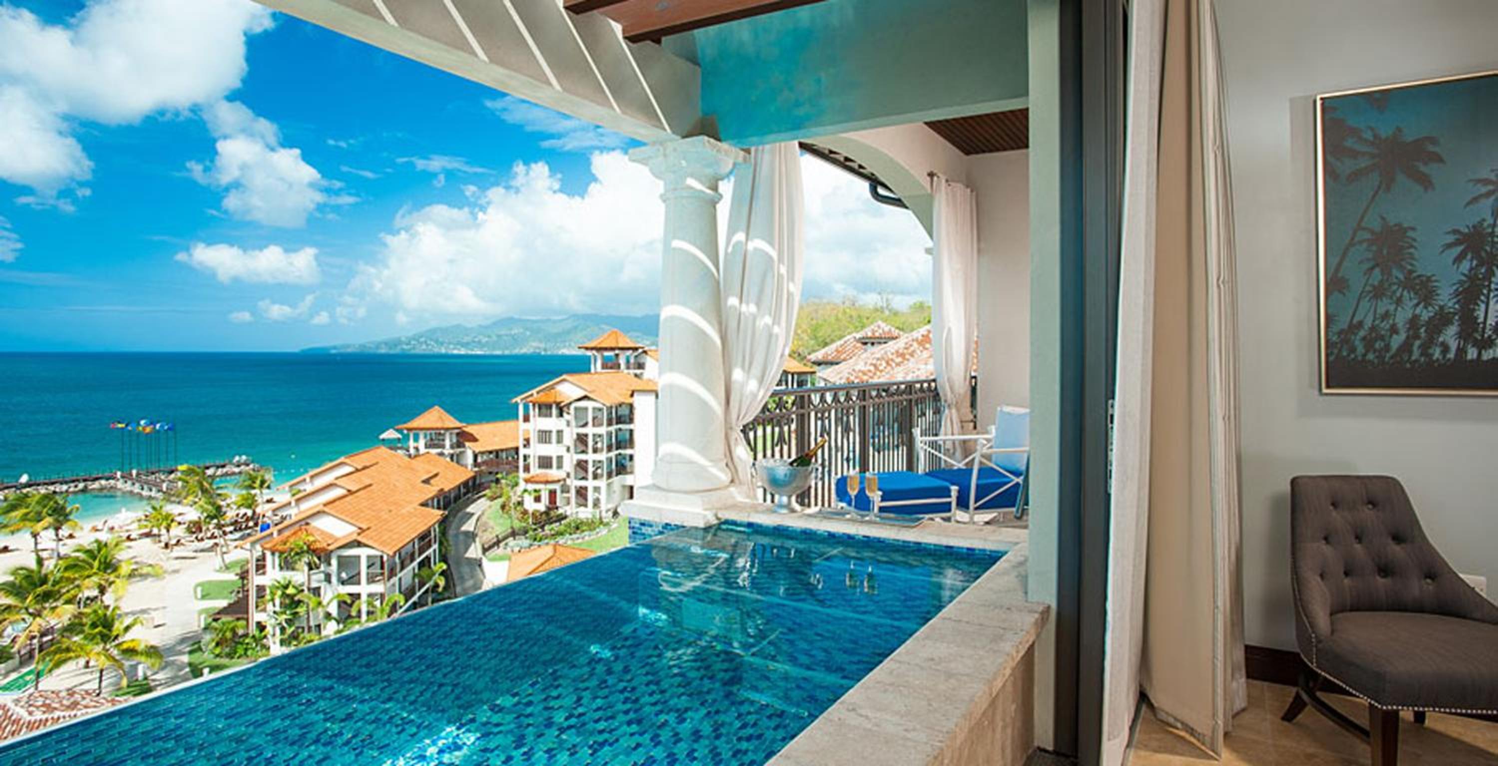 Italian Oceanview Penthouse One Bedroom Skypool Butler Suite with Balcony Tranquility Soaking Tub (PSKY) photo 3