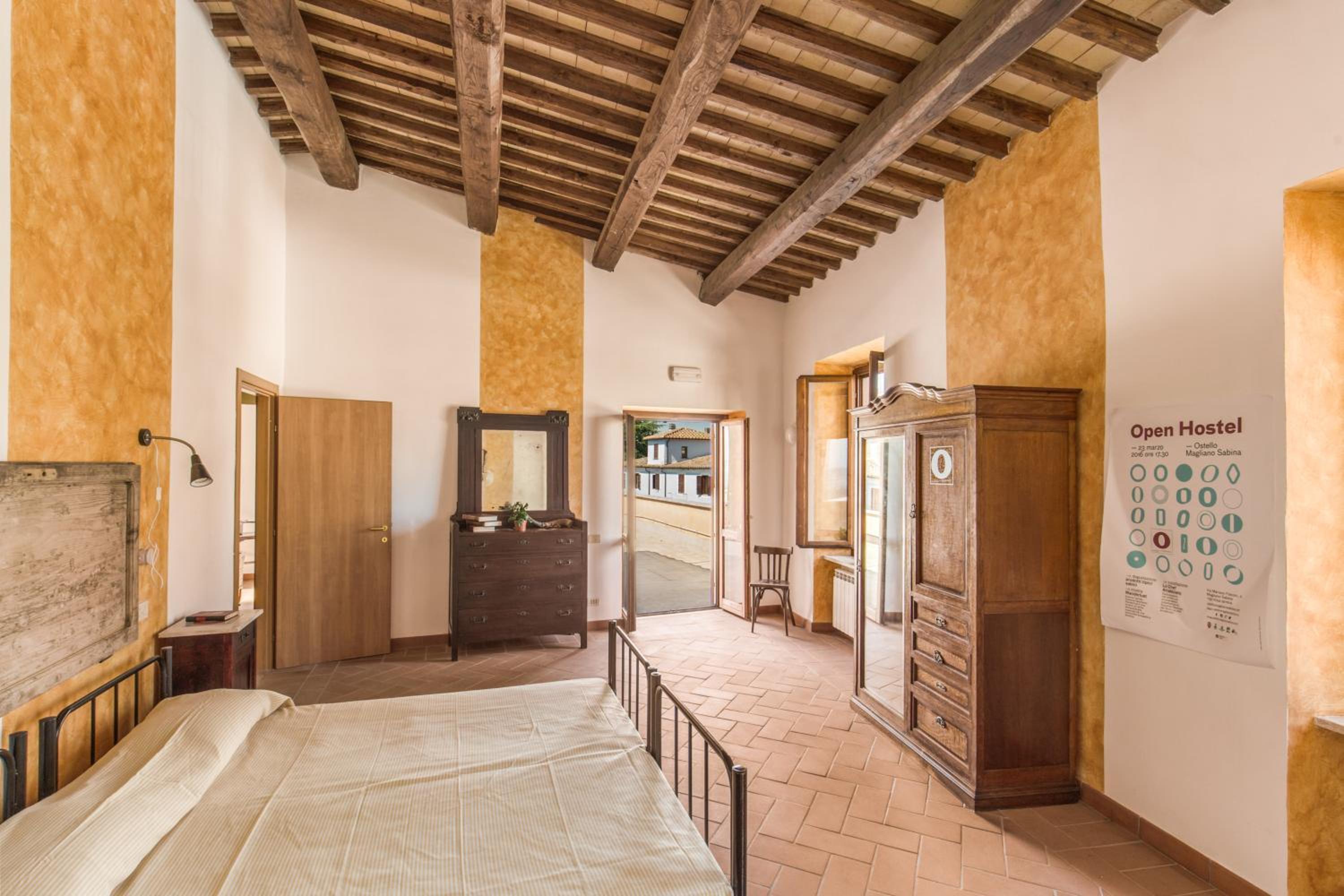 Quadruple Room with Private Bathroom photo 2