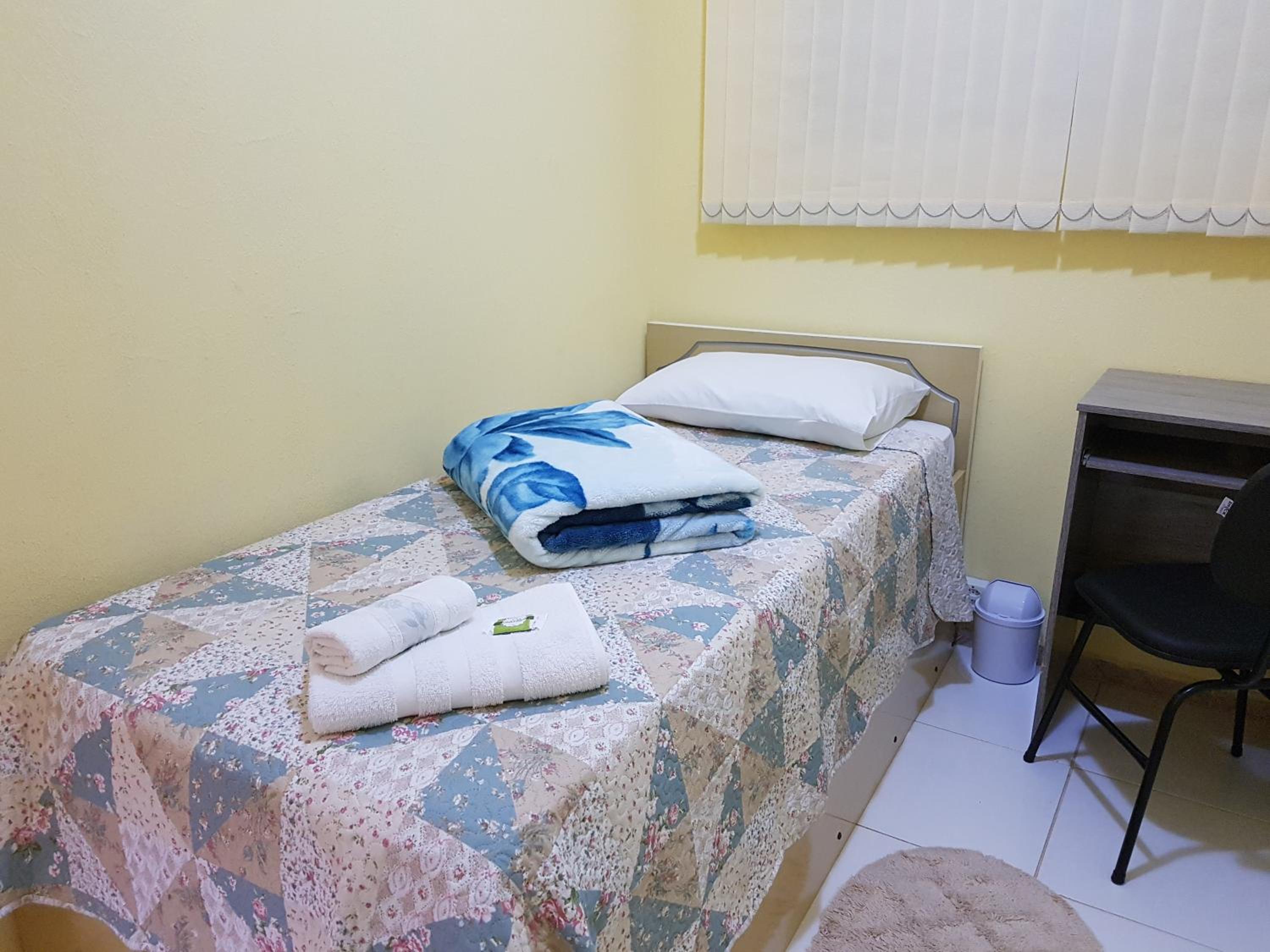 Single Room With Shared Bathroom photo 3