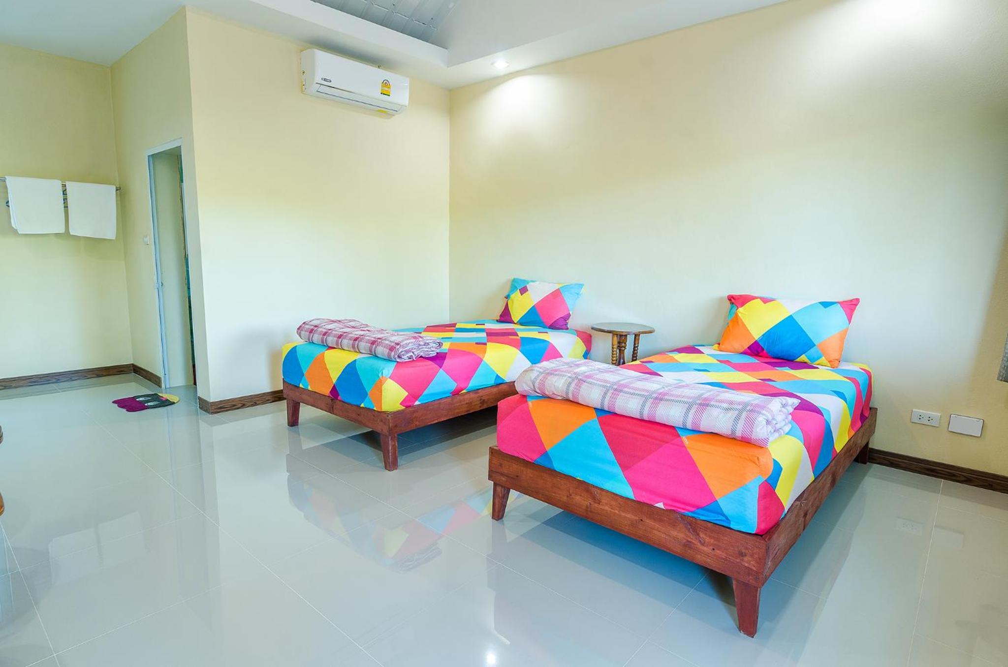 Budget Twin Room photo 2