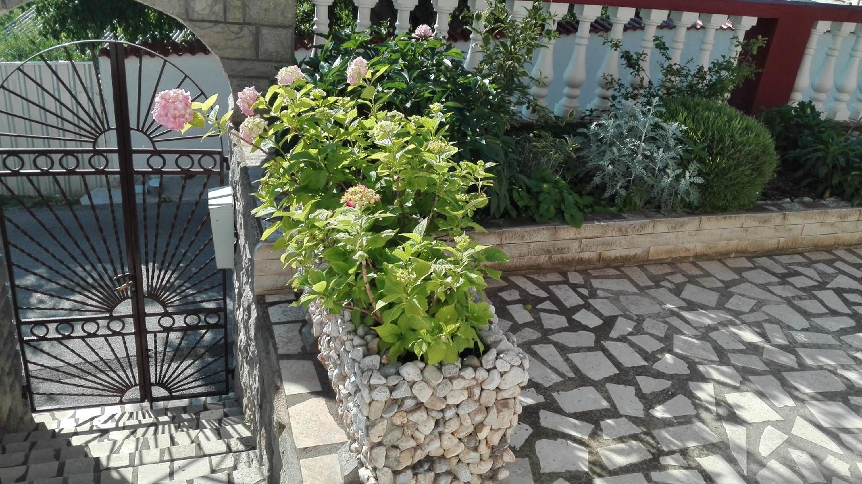 Apartment with Sea View - Photo 49