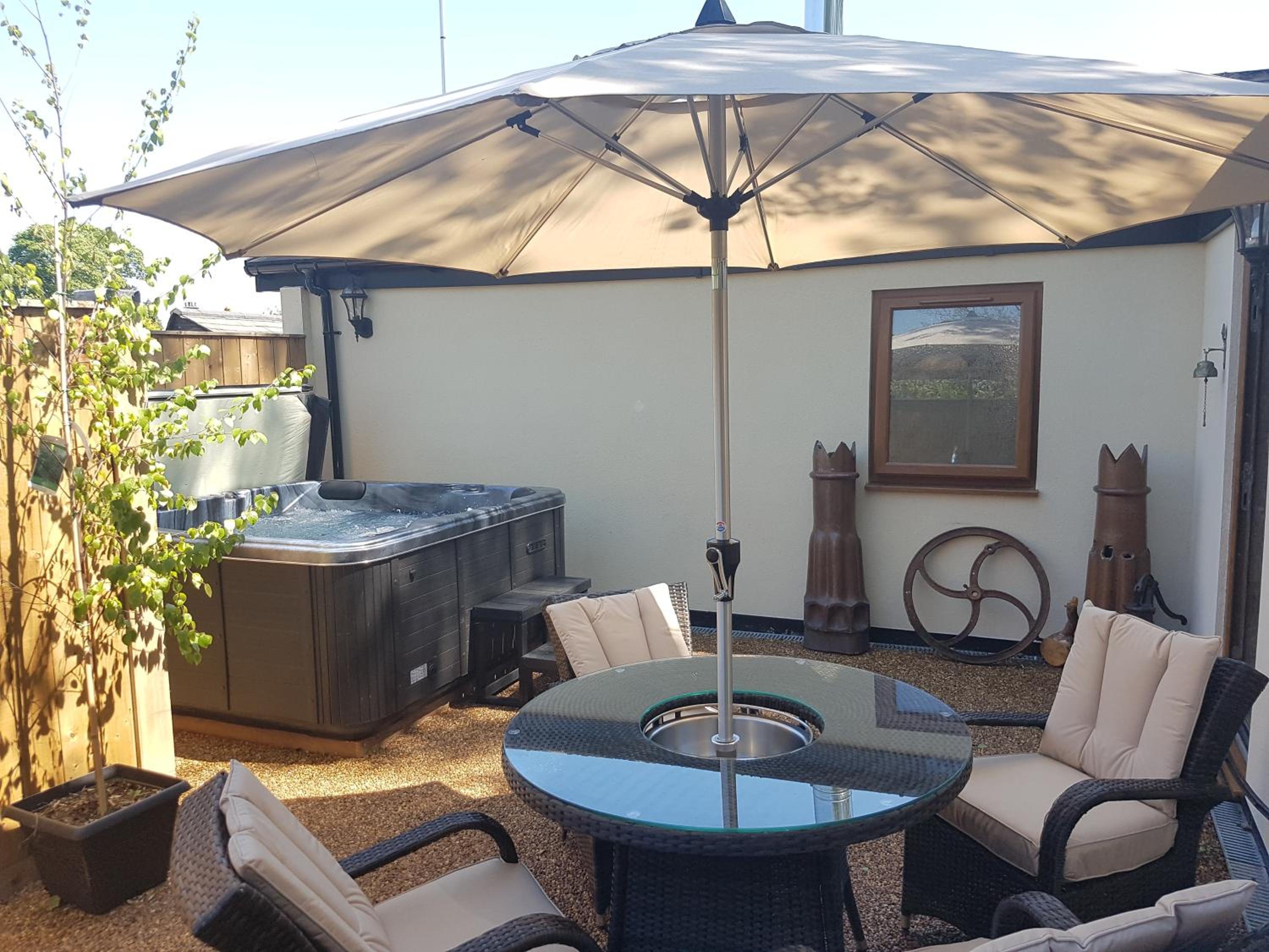 Causey Cottage with Hot Tub  - Photo 5