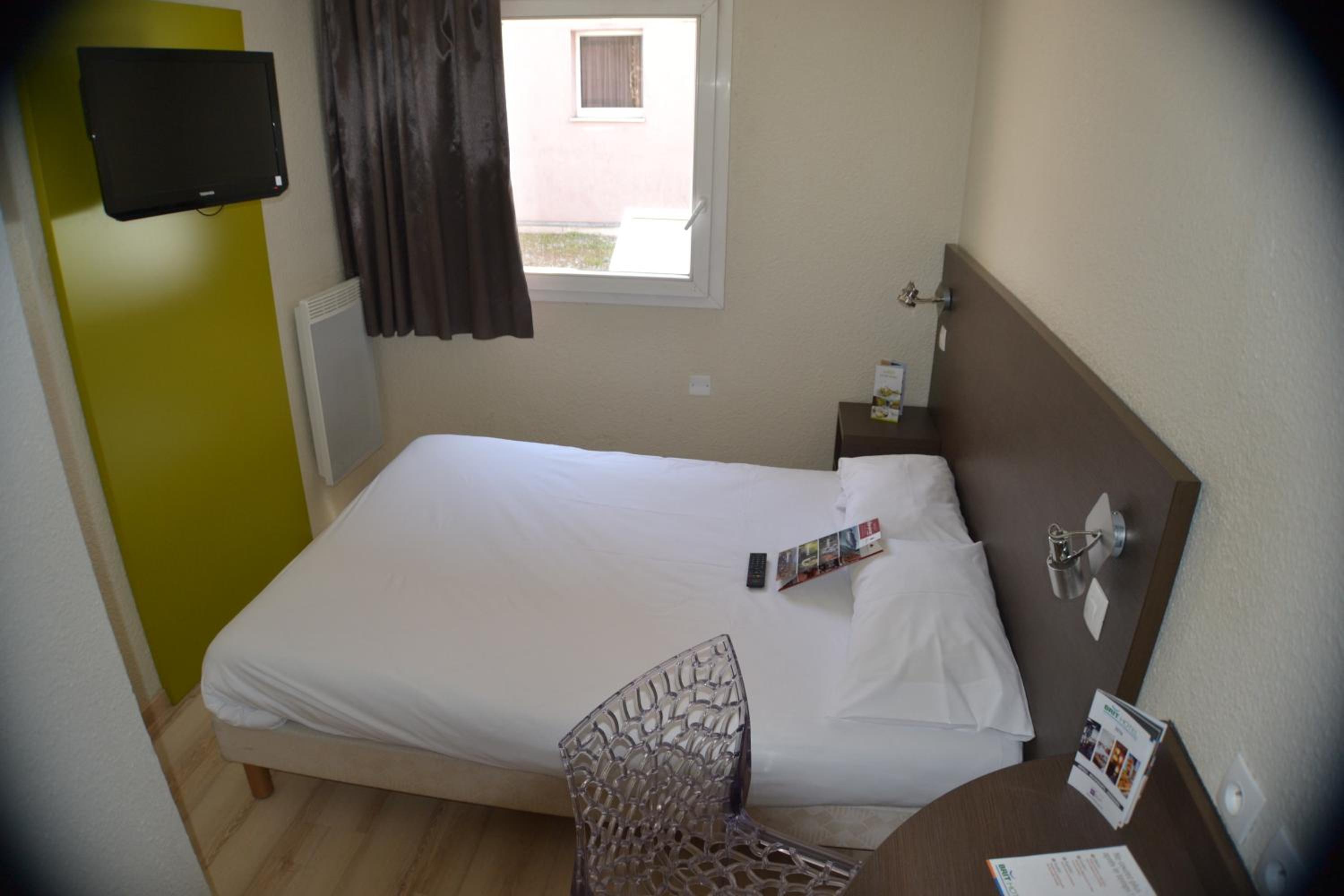 Double Room - Photo 5