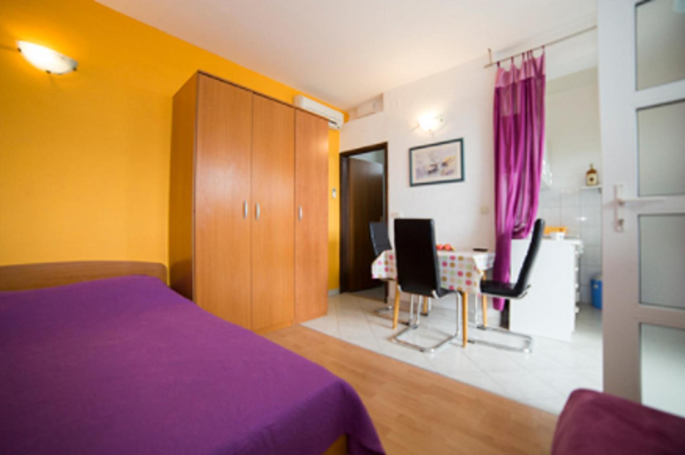 One-Bedroom Apartment with Balcony and Sea View photo 1