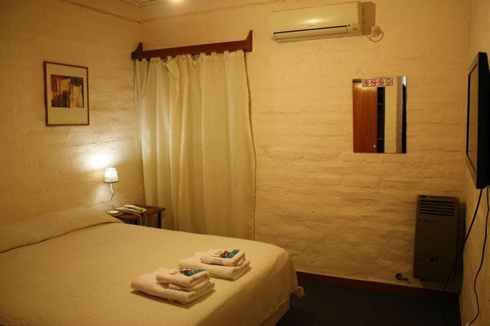 Deluxe Double Room with Bath photo 3