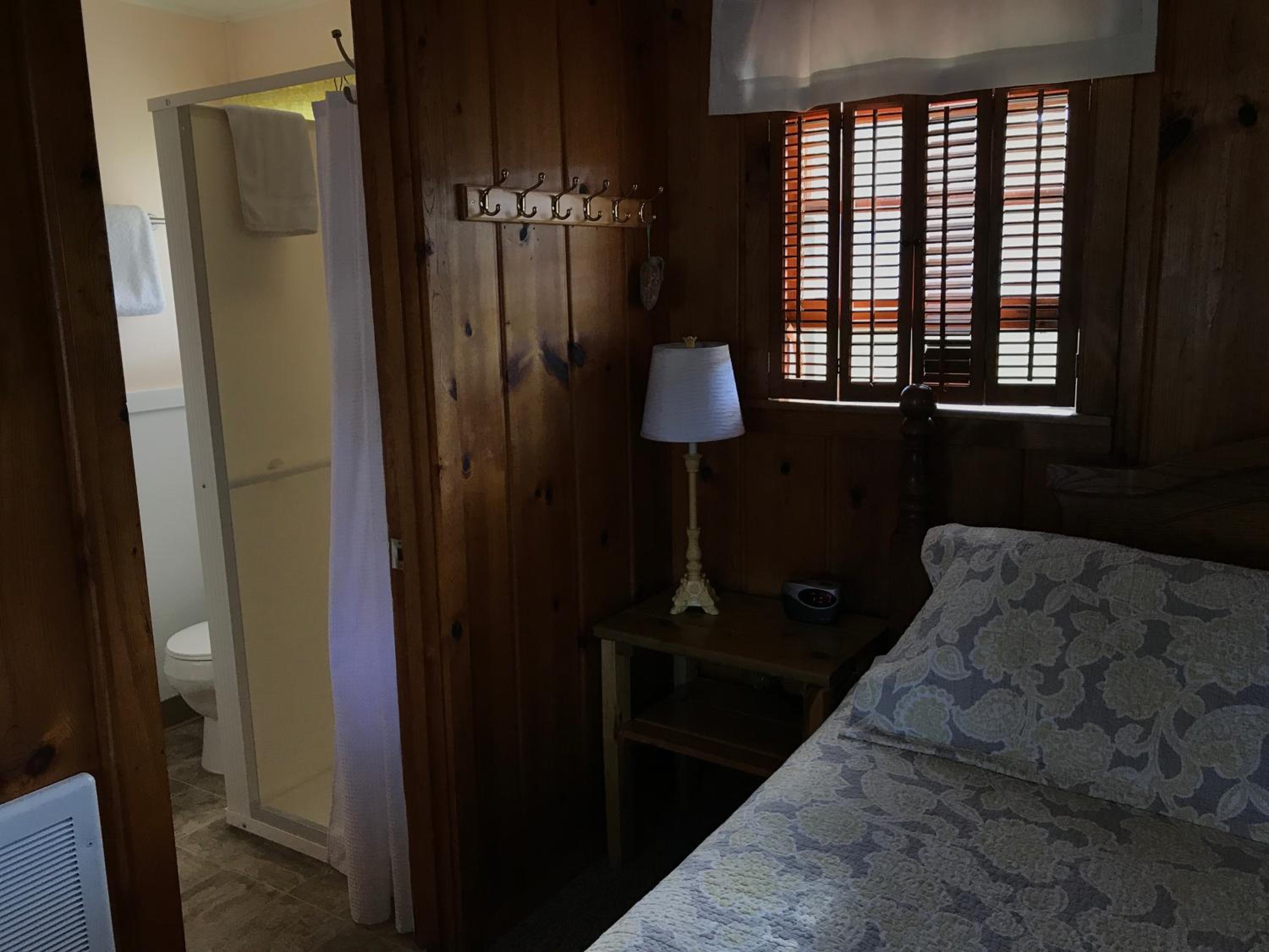 Queen Room photo 3