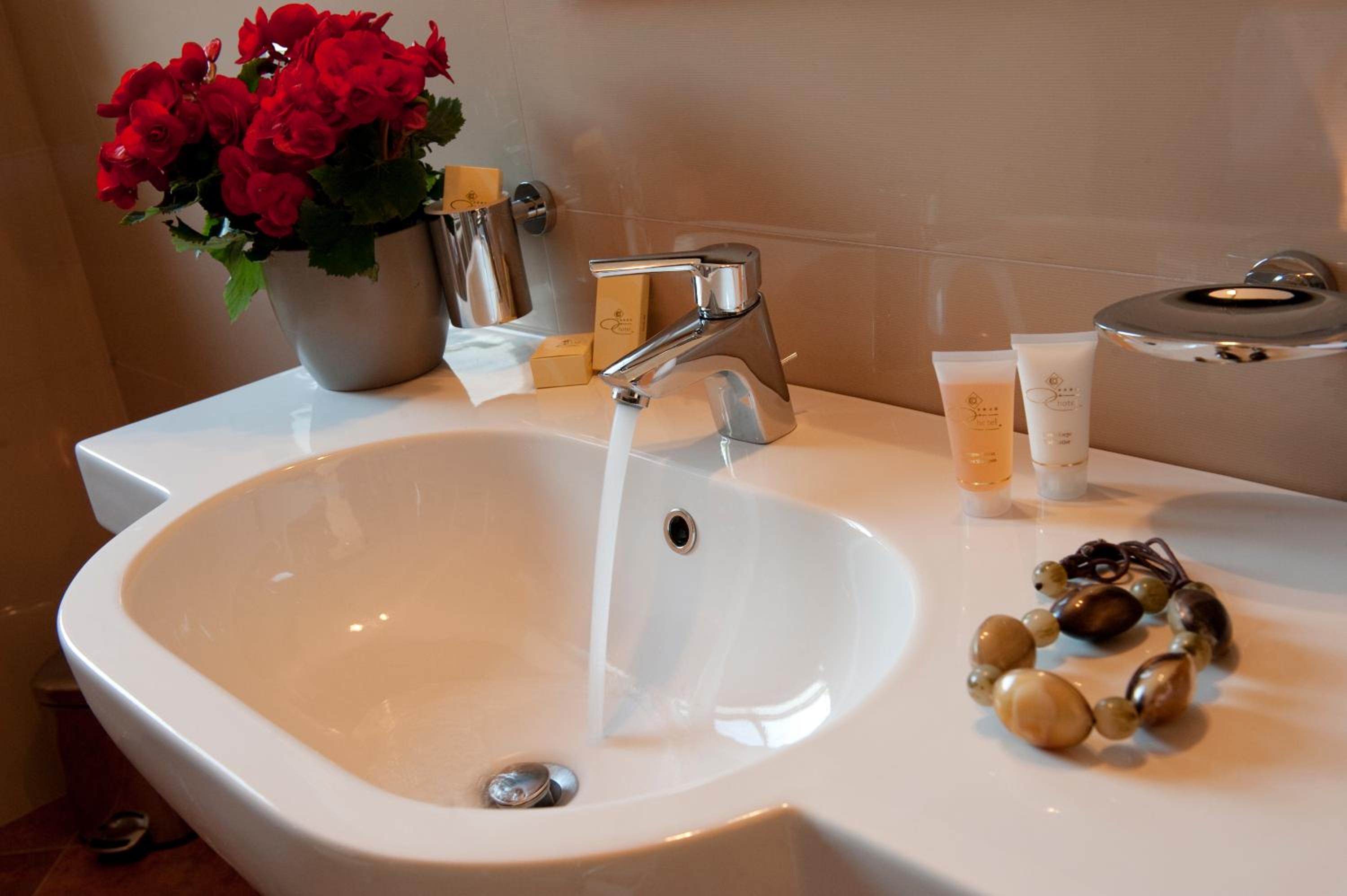 Double Room with Spa Access photo 3