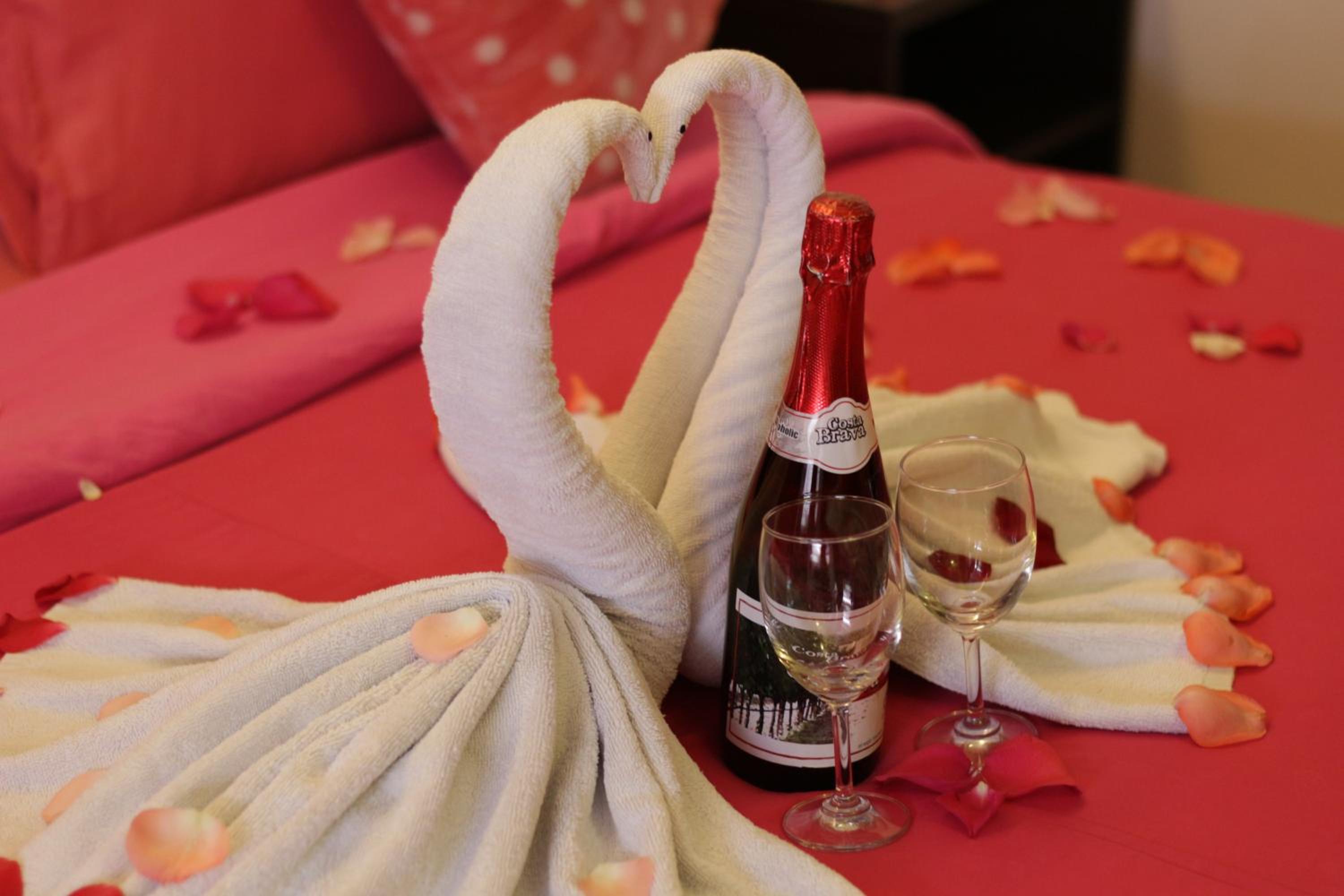 Honeymoon Suite photo 1