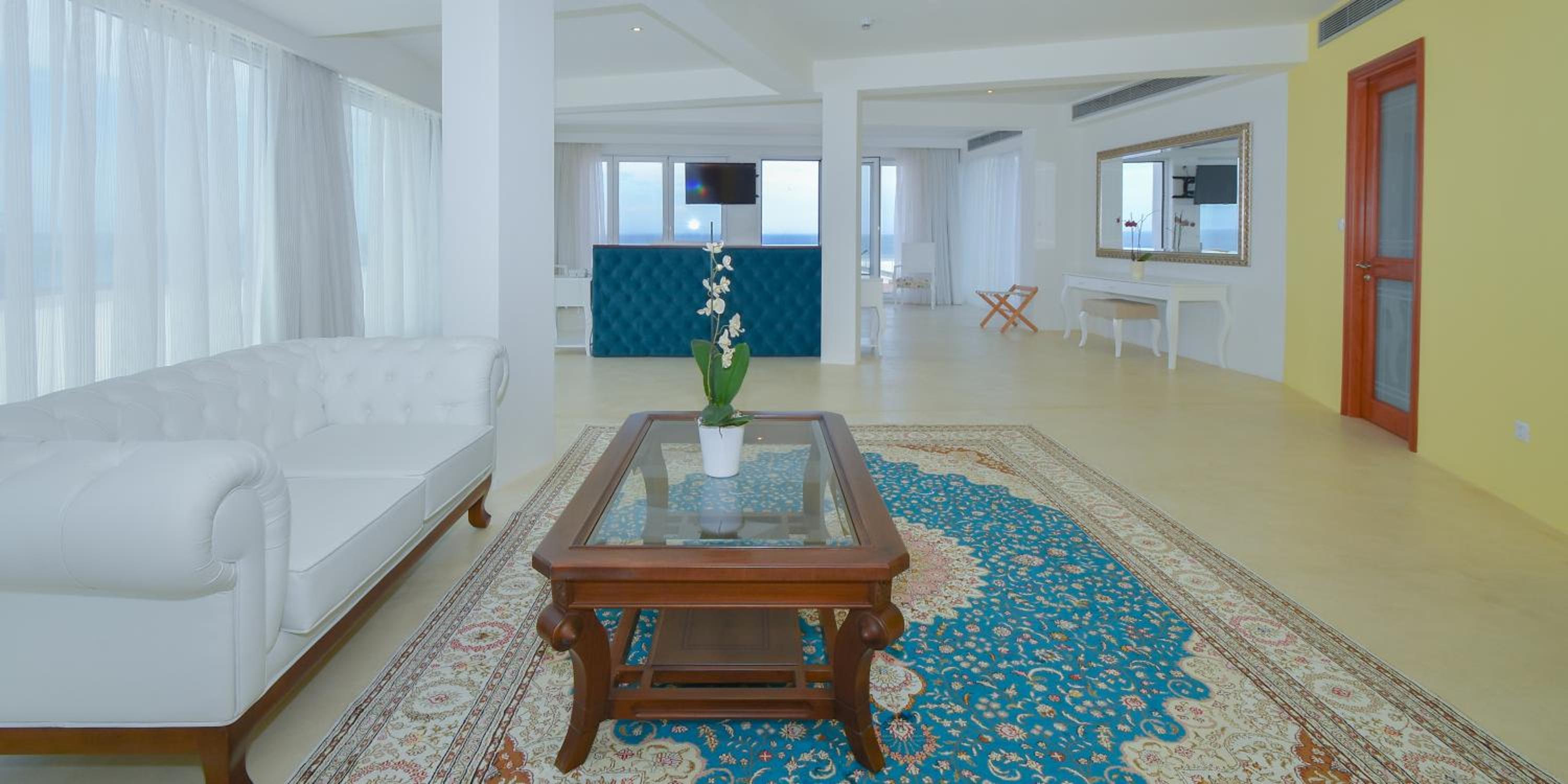 Executive Suite with Sea View