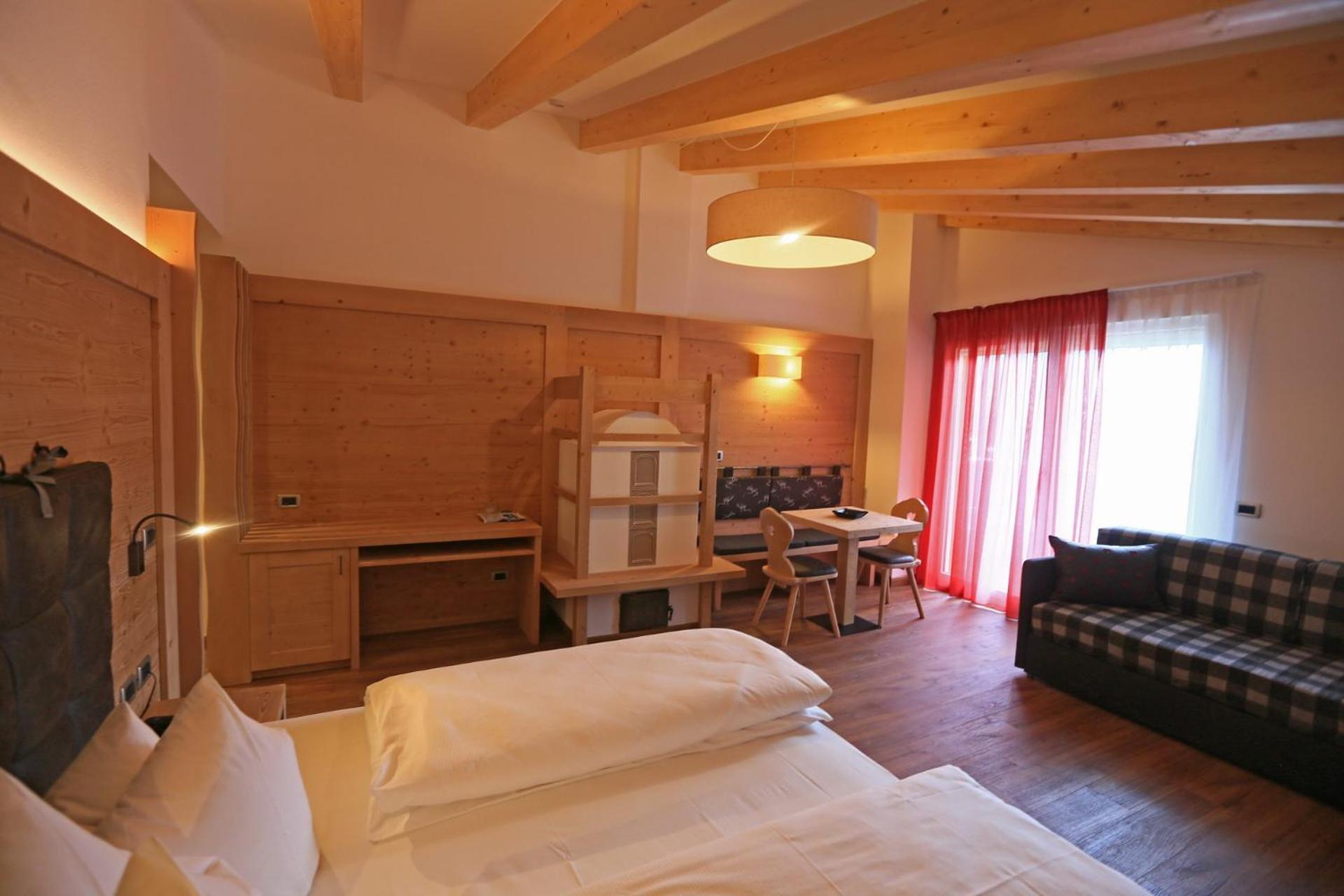Suite with Mountain View