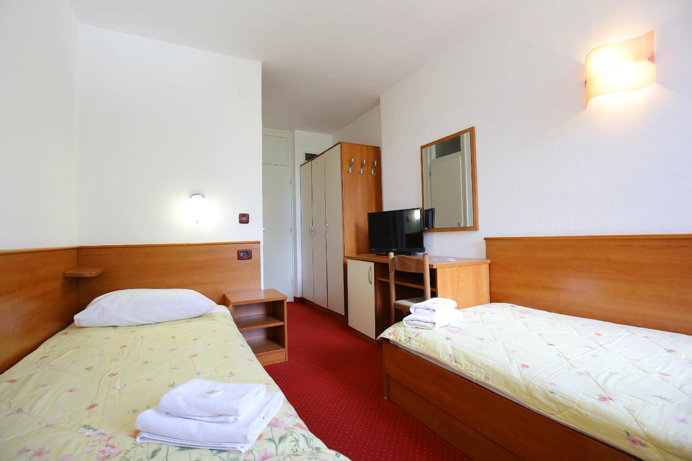 Superior Double or Twin Room photo 2