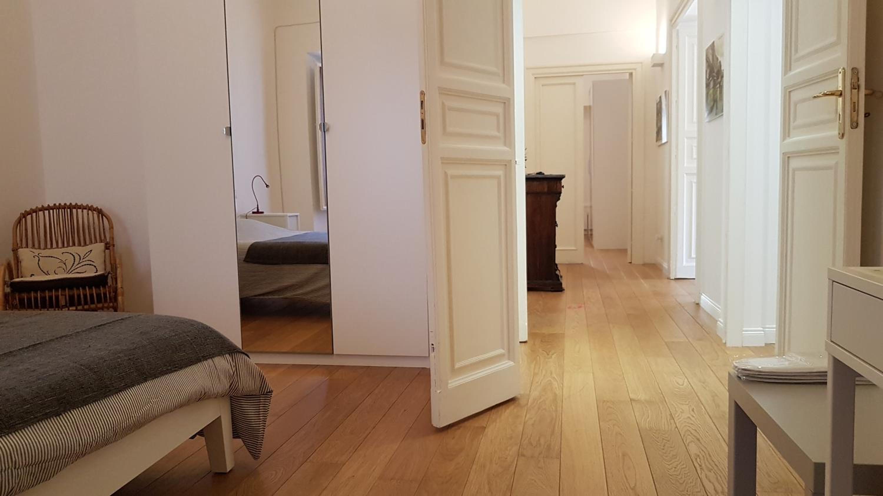 Double Room with Private Bathroom - Photo 11