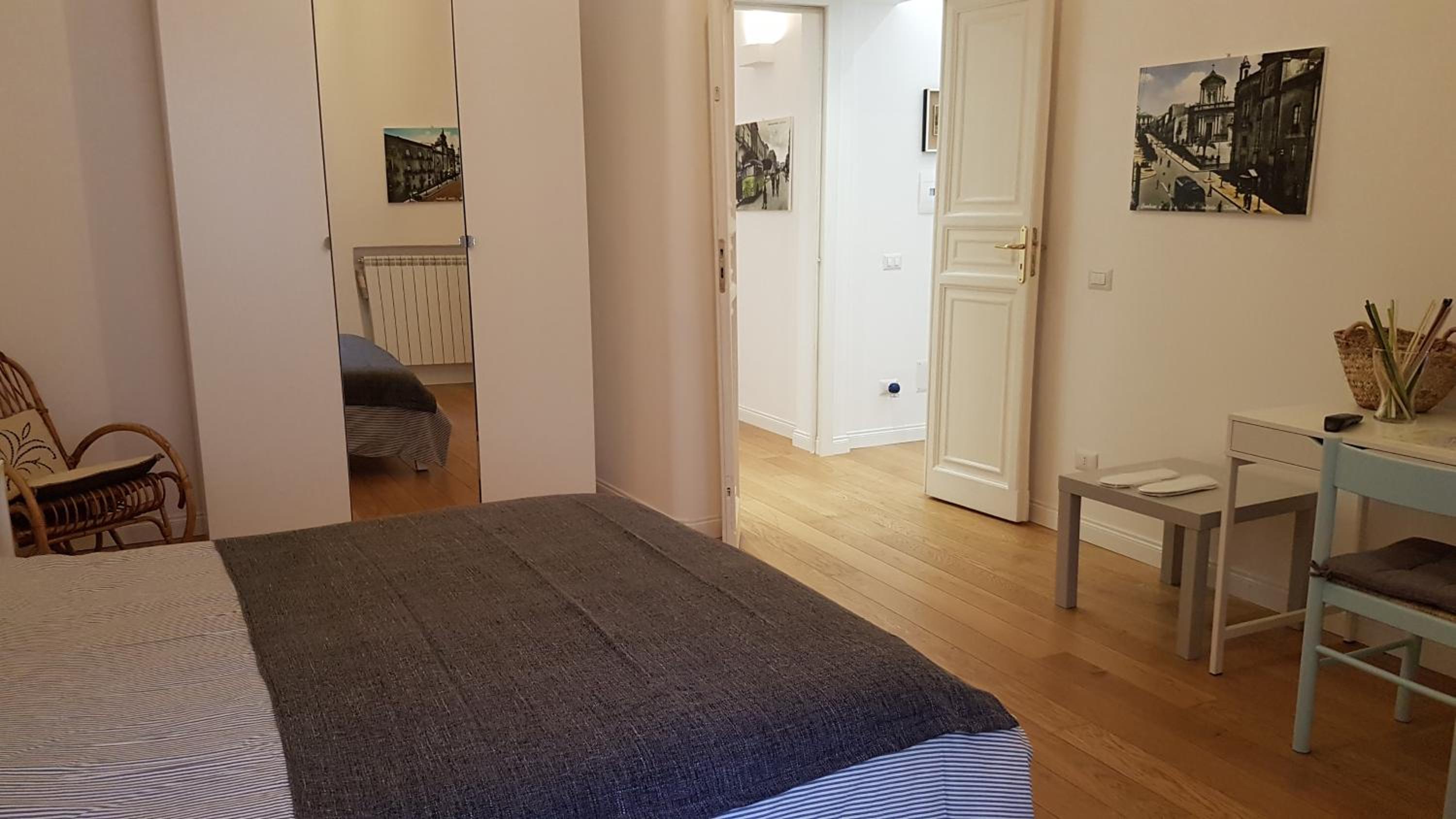 Double Room with Private Bathroom - Photo 6