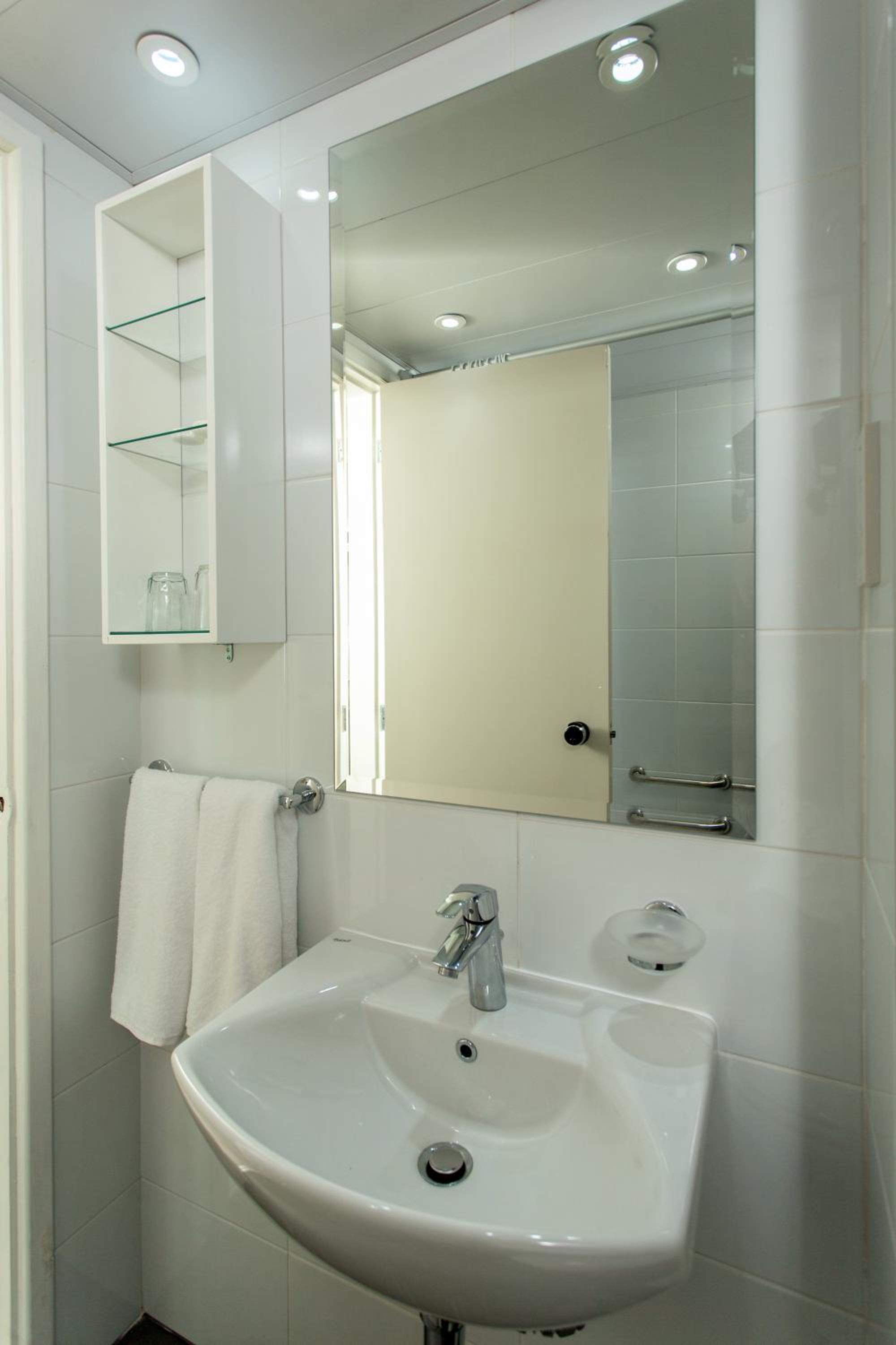 Standard Room (2 Adults + 1 Child) photo 3