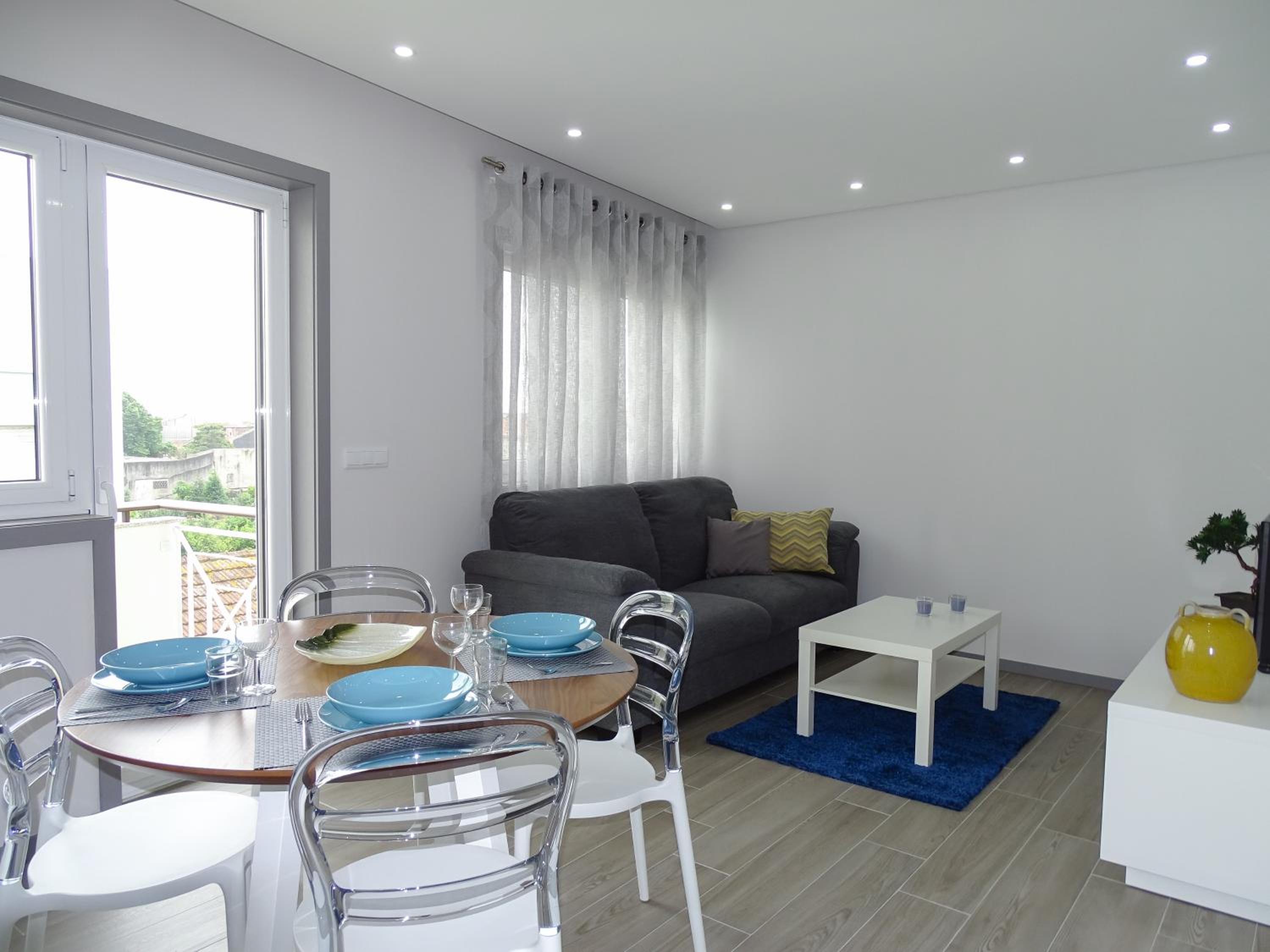 One-Bedroom Apartment - Photo 11