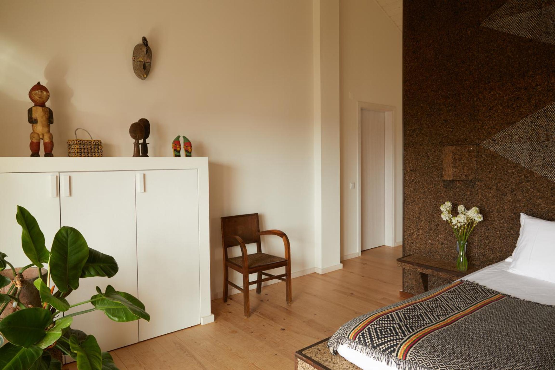 King Room with Lake View - Photo 1