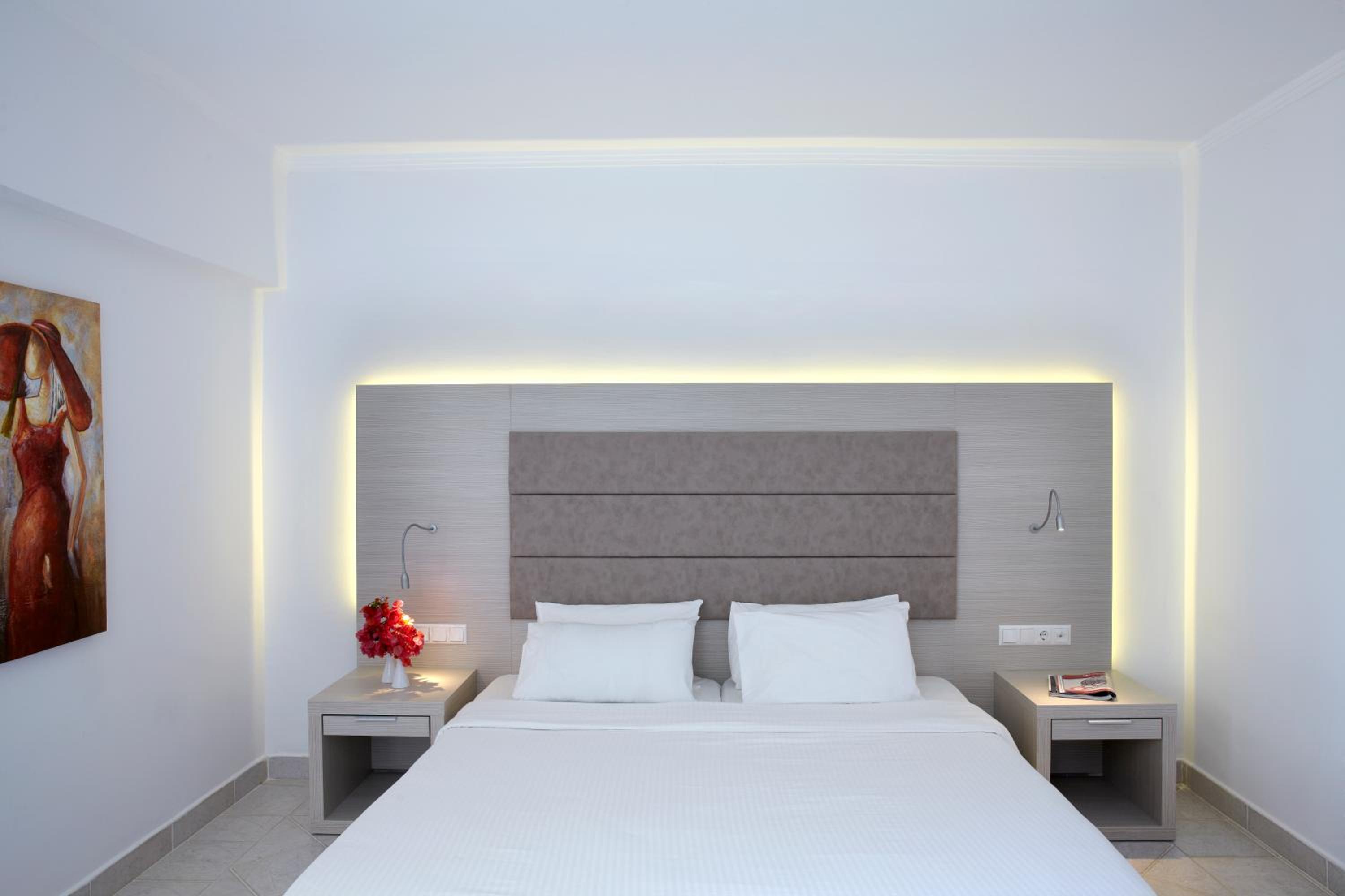 Double Room with Land View thumbnail 5