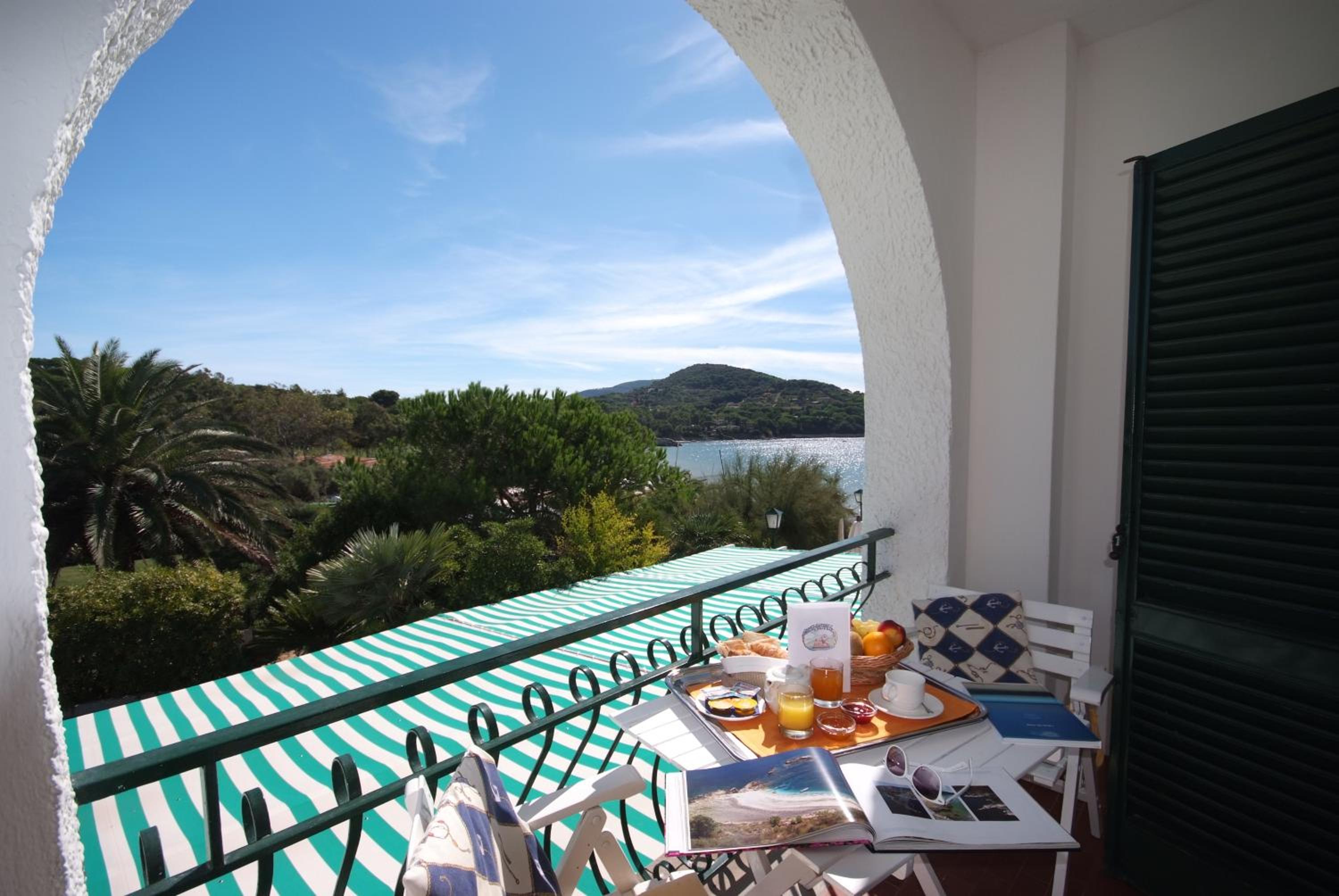 Double Room with Side Sea View photo 1