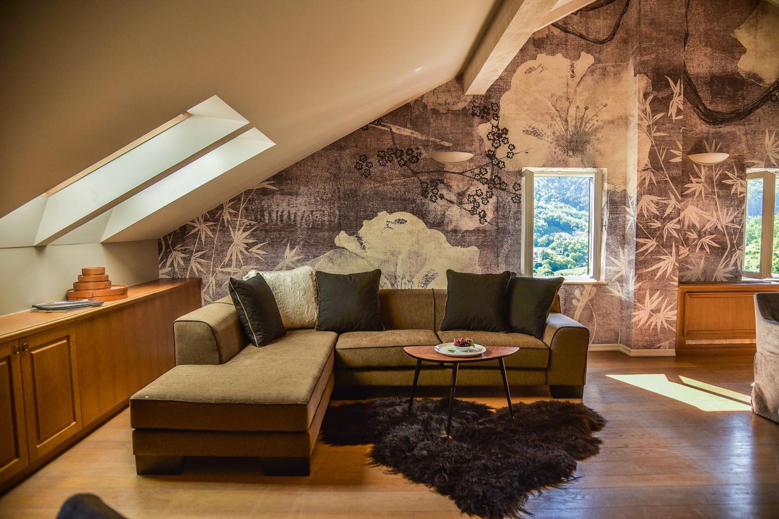 Superior Suite - Photo 5