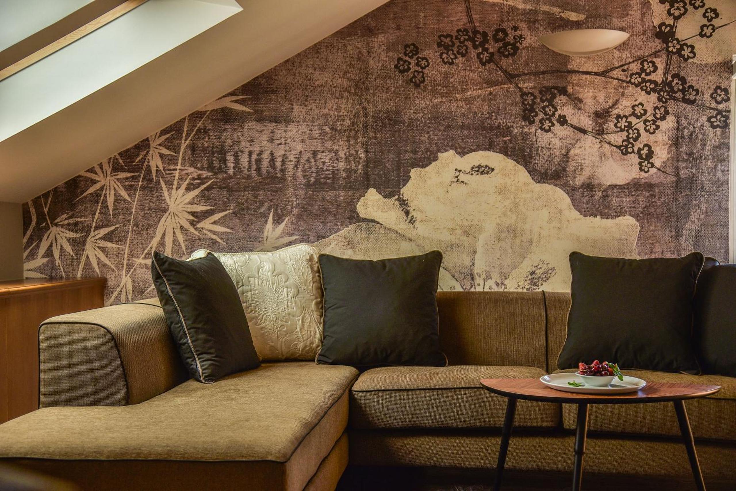 Superior Suite - Photo 2