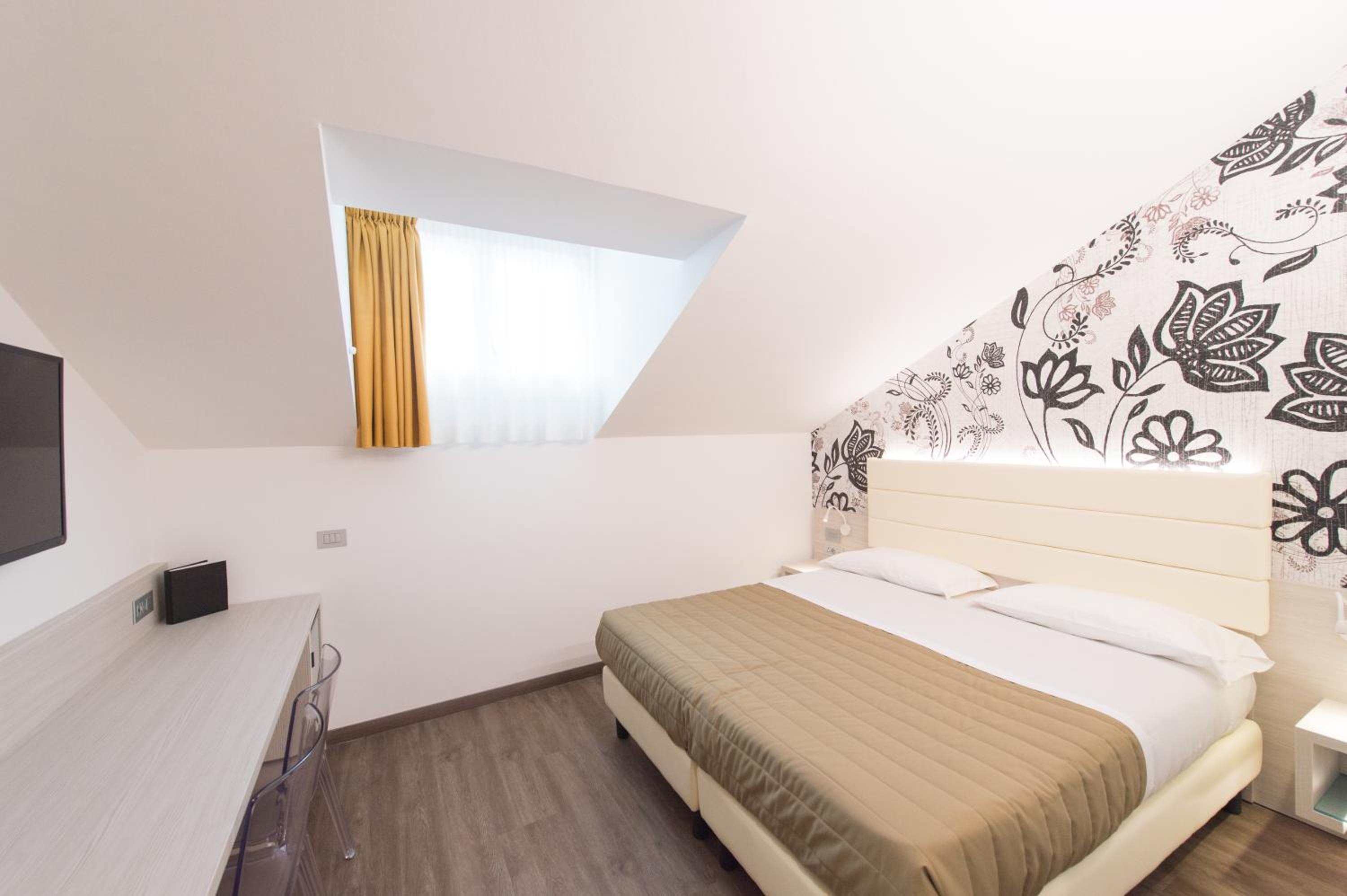 Comfort Double or Twin Room - Attic - Photo 3