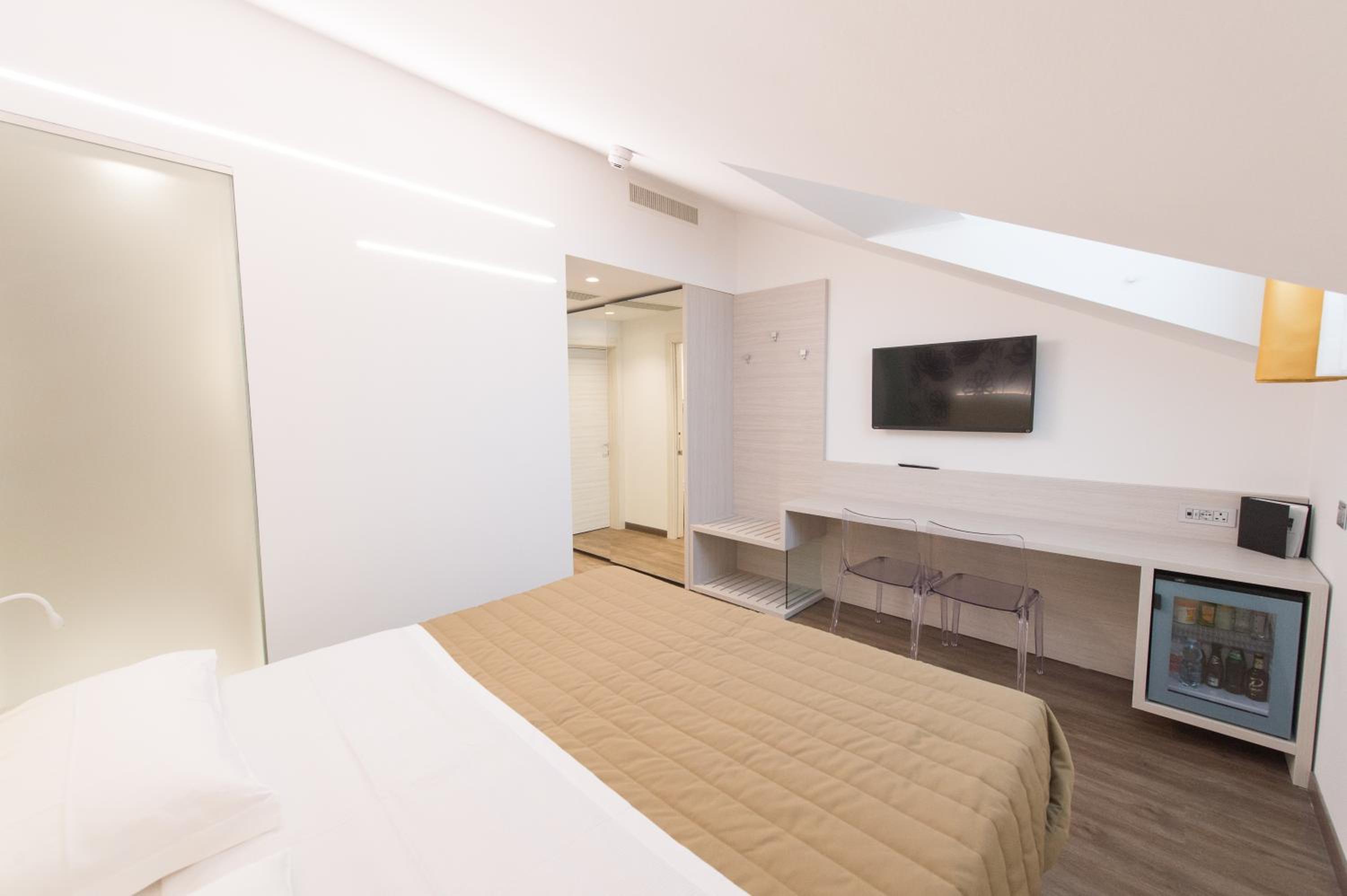 Comfort Double or Twin Room - Attic - Photo 7