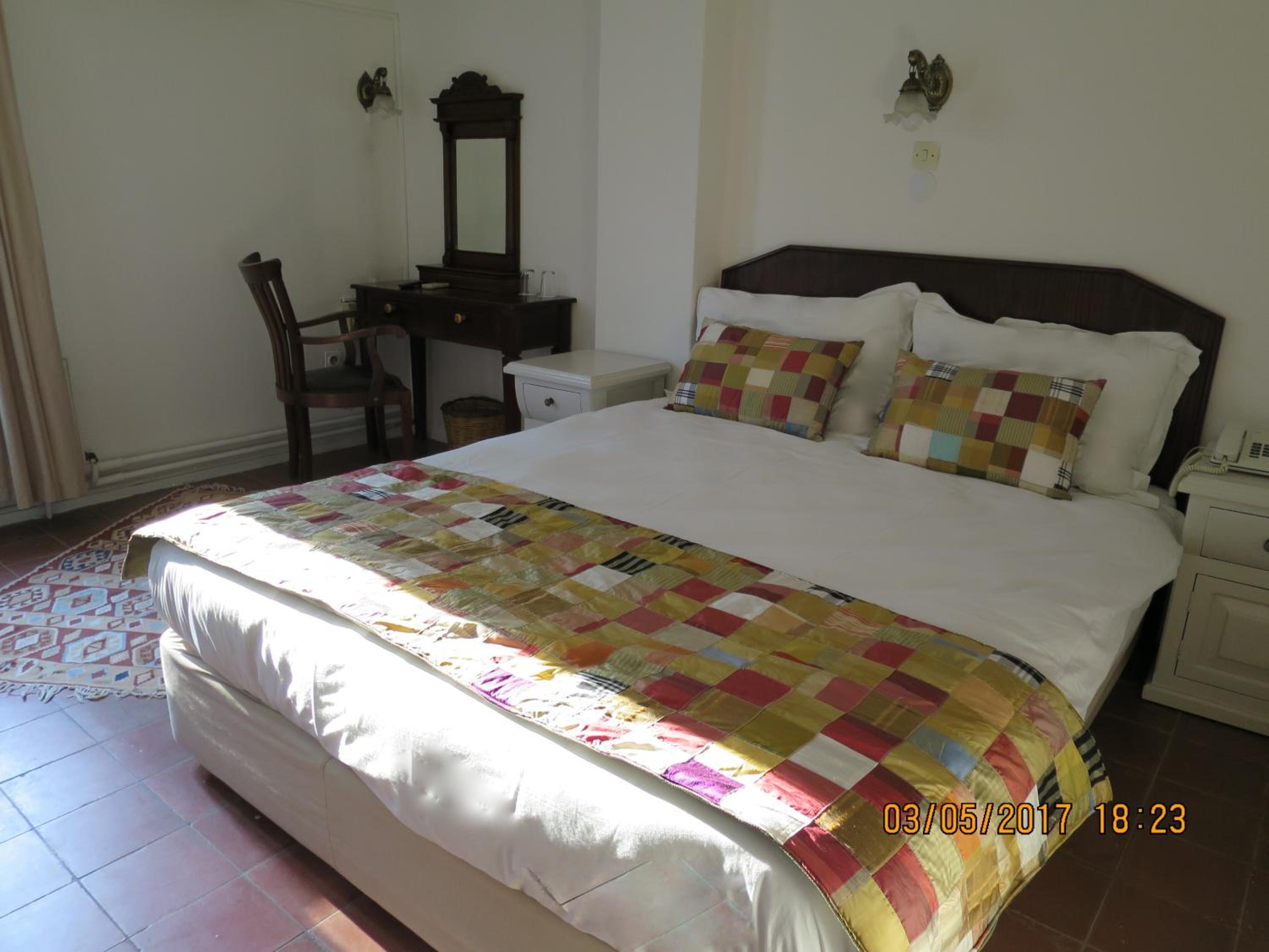 Economy Double or Twin Room - Photo 9