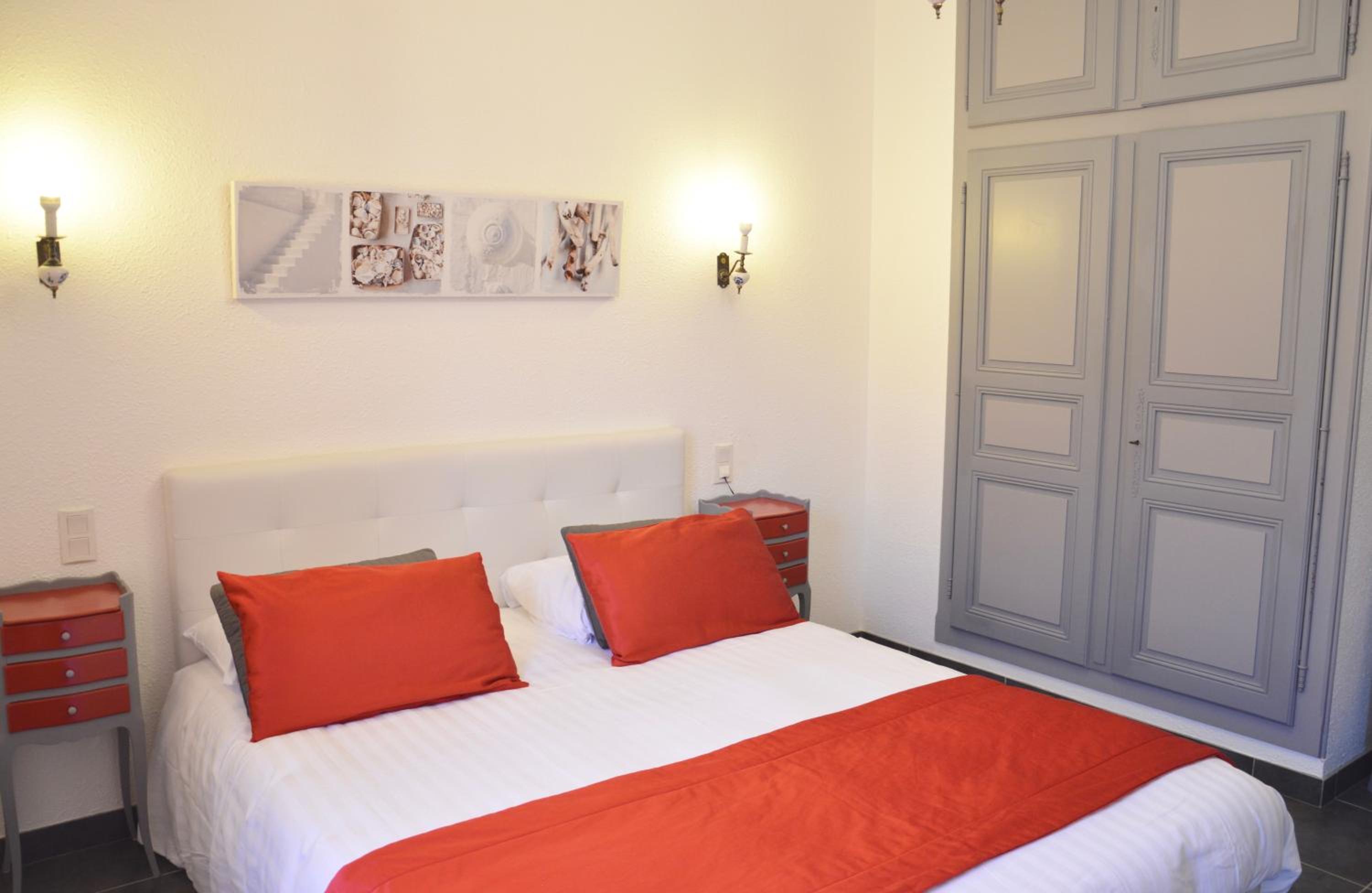 Superior Double Room with Shower - Photo 2