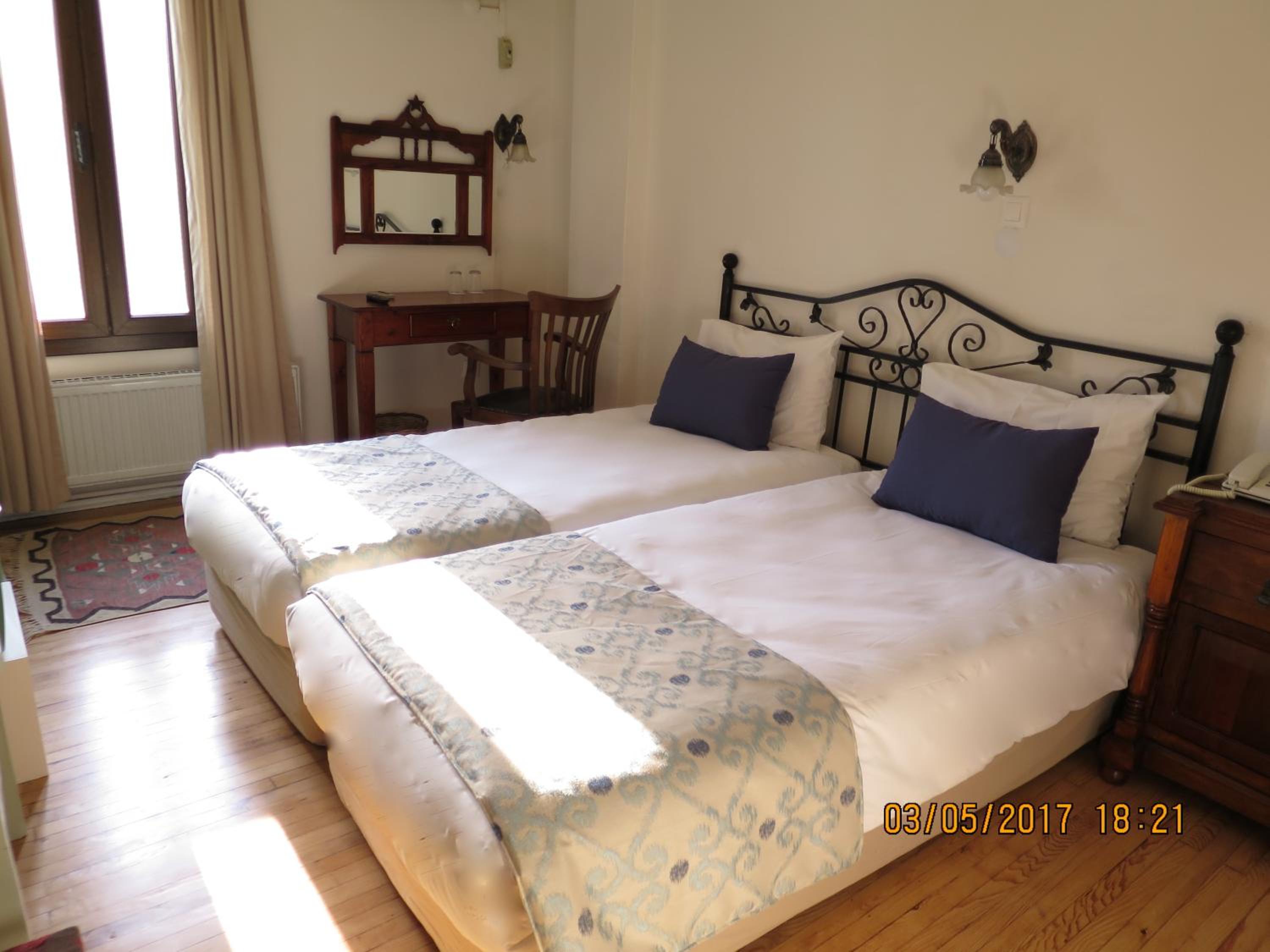 Economy Double or Twin Room - Photo 10