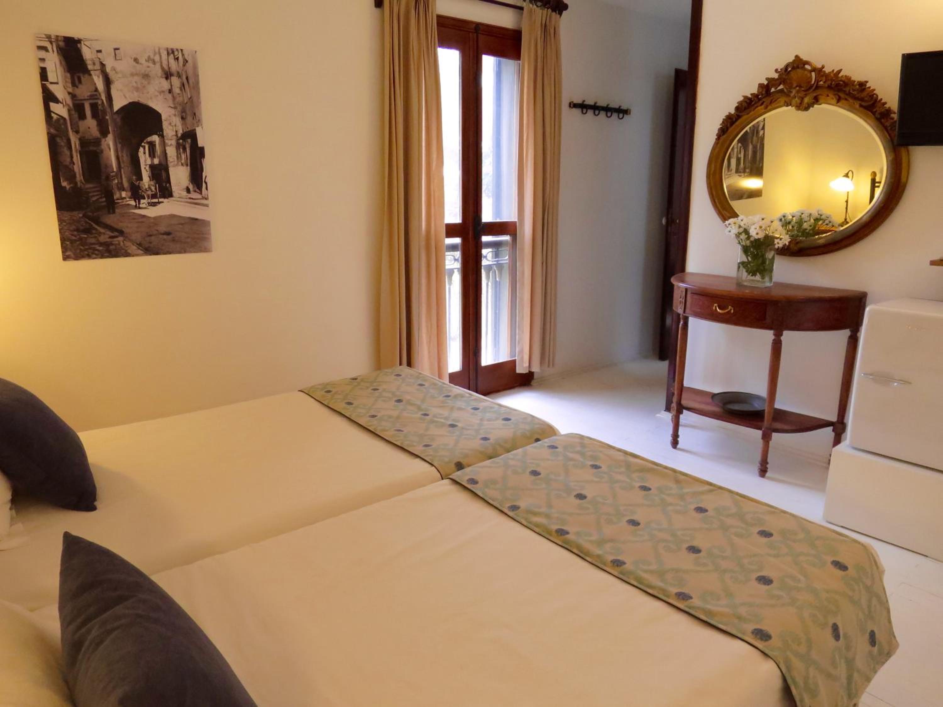 Superior Double or Twin Room - Photo 14