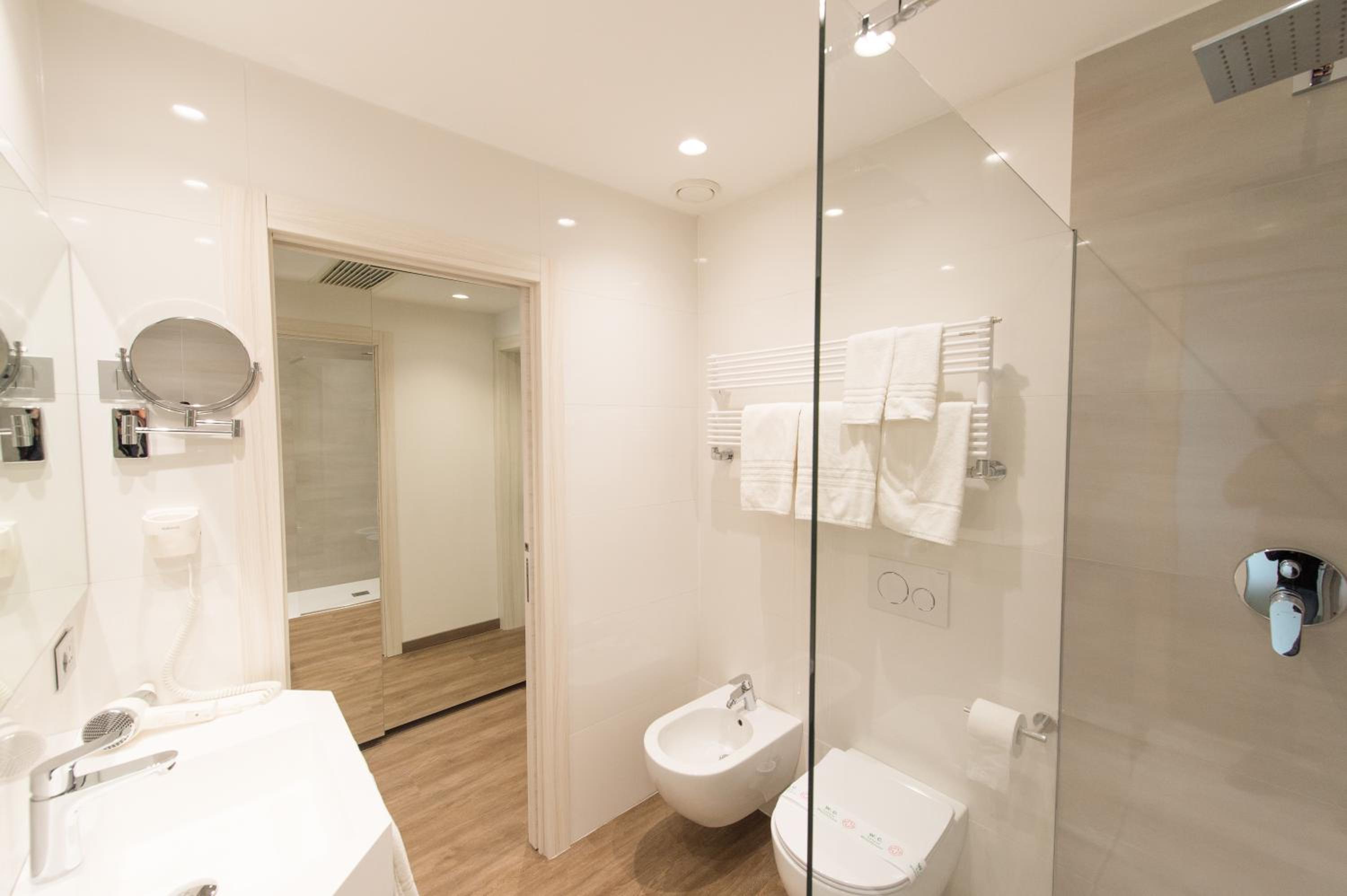 Comfort Double or Twin Room - Attic - Photo 5