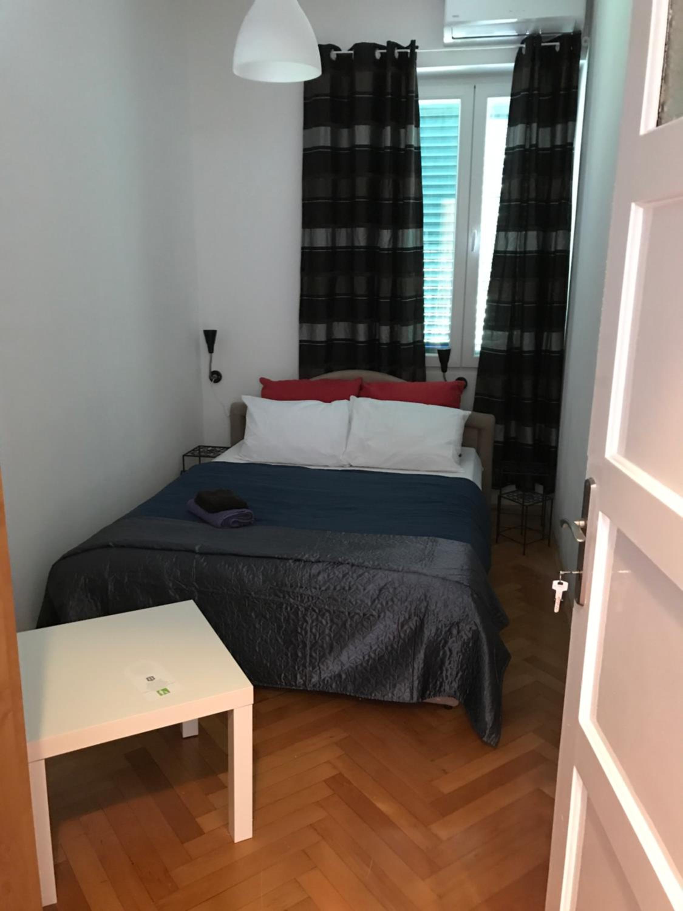 Three-Bedroom Apartment - Photo 5