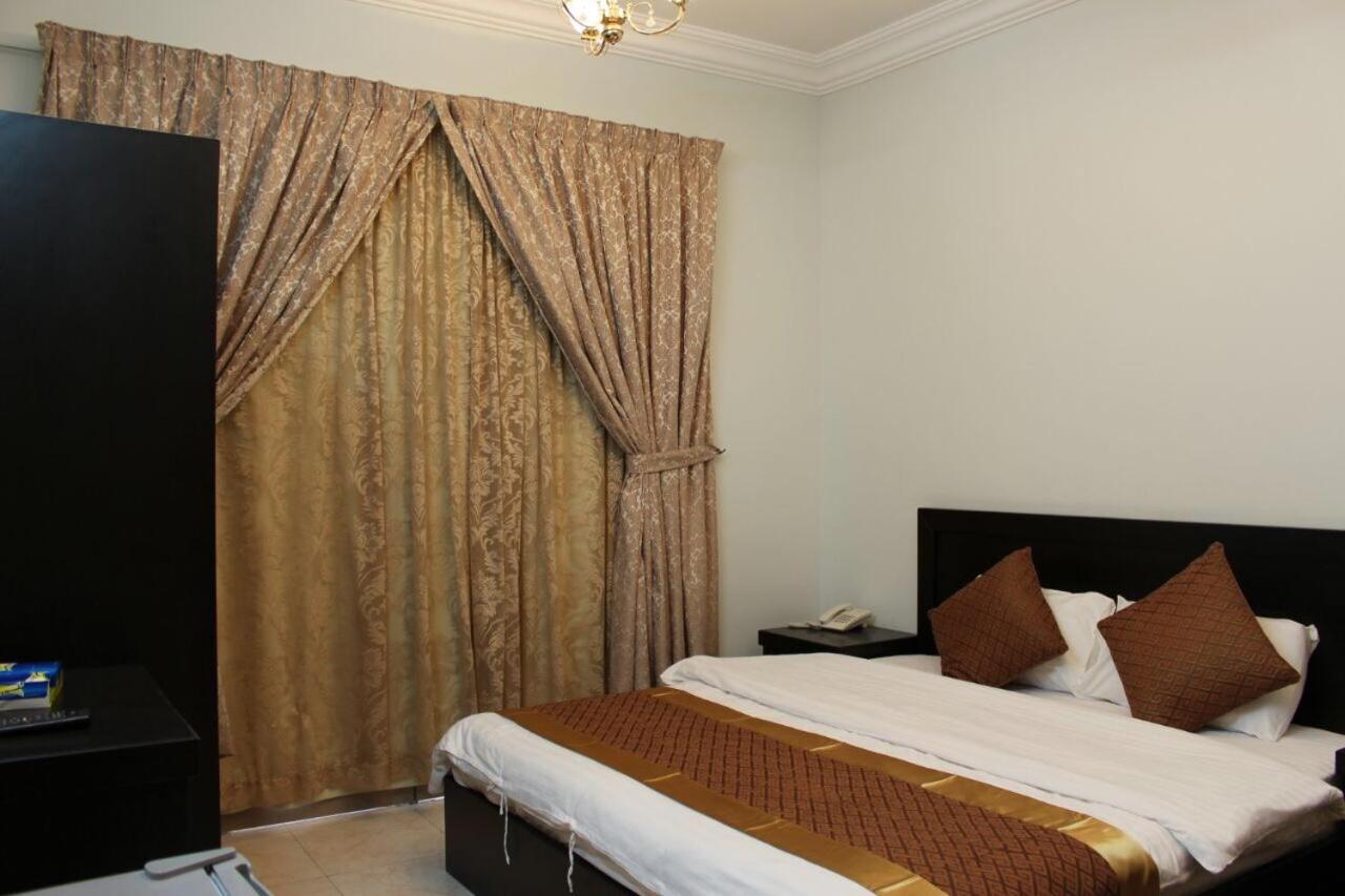 Three-Bedroom Apartment Ground Floor  photo 1