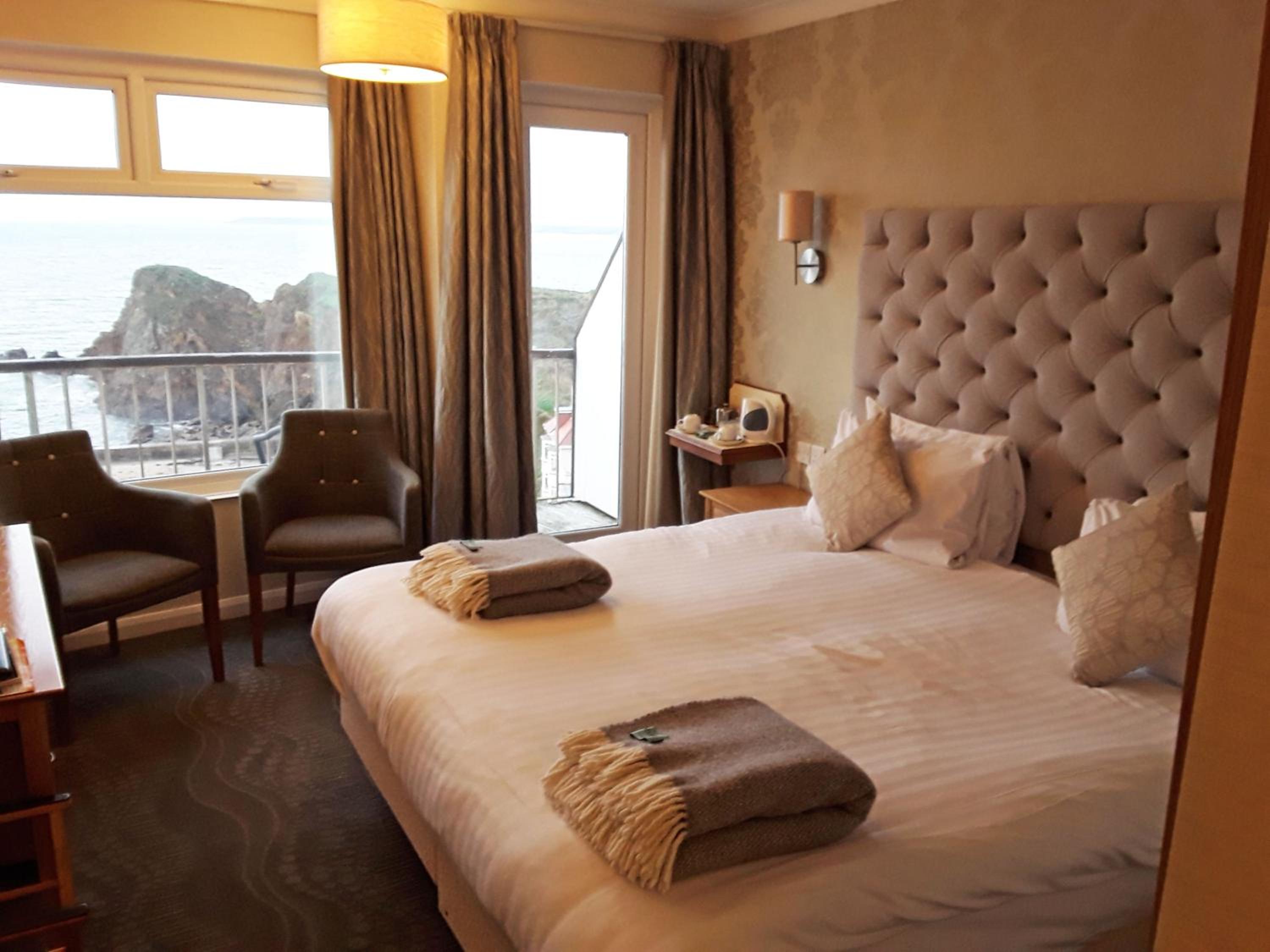 Standard Room with Balcony and Sea View