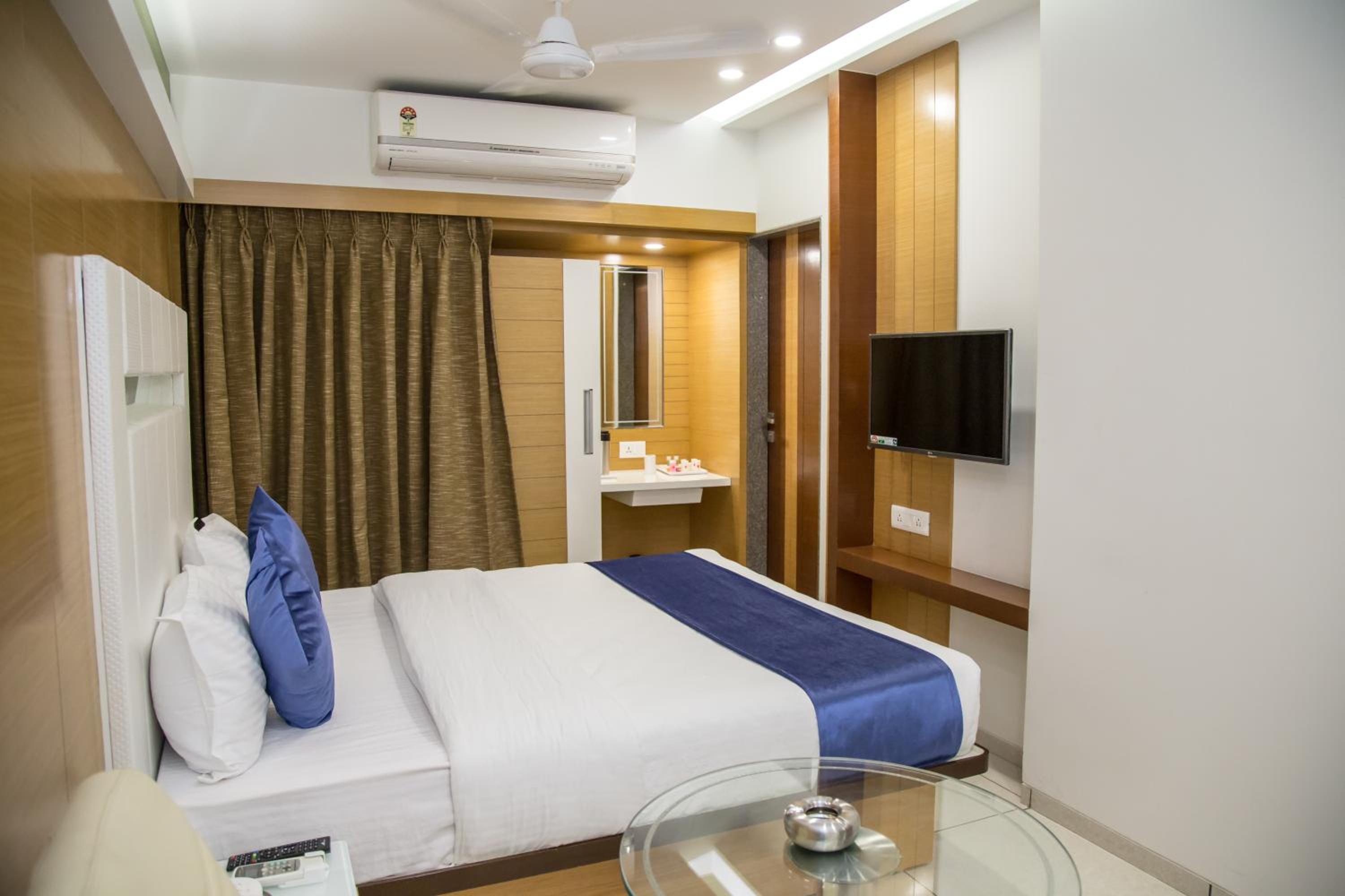Deluxe Double or Twin Room photo 2