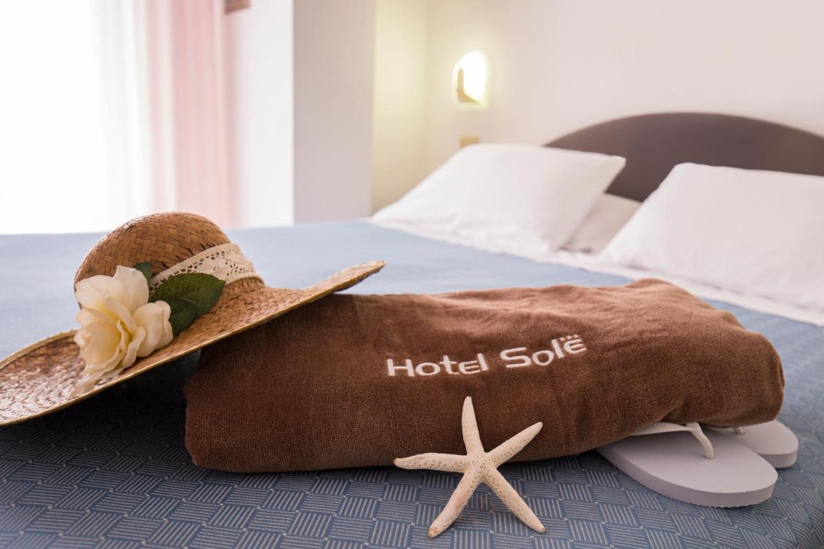 Double or Twin Room - Photo 7
