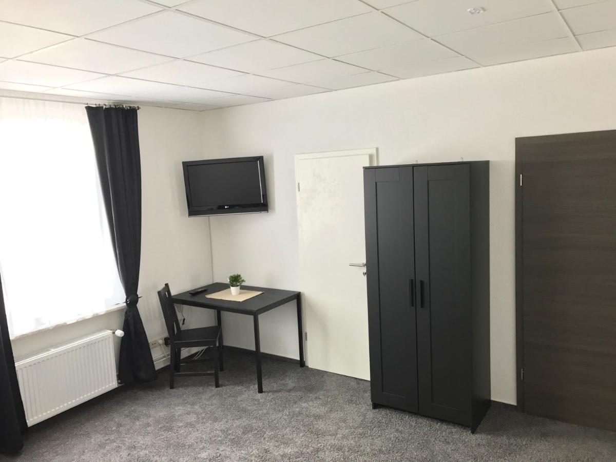 Economy Twin Room photo 1