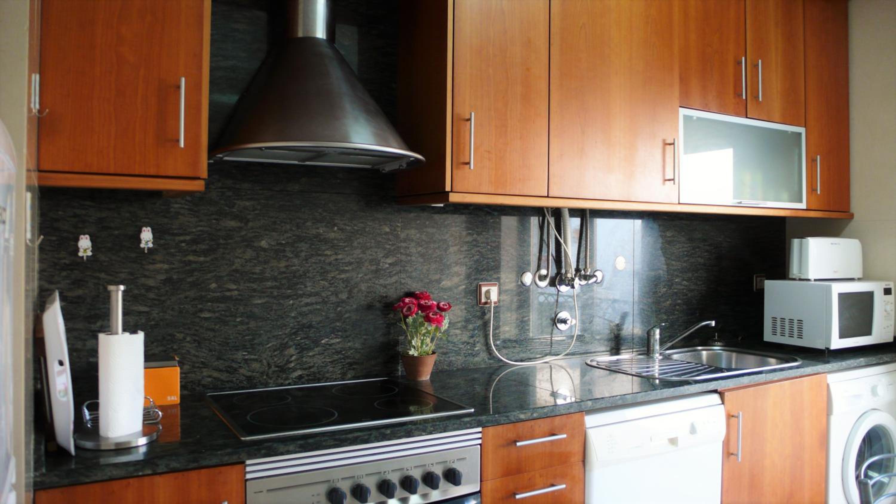 Two-Bedroom Apartment - Photo 4