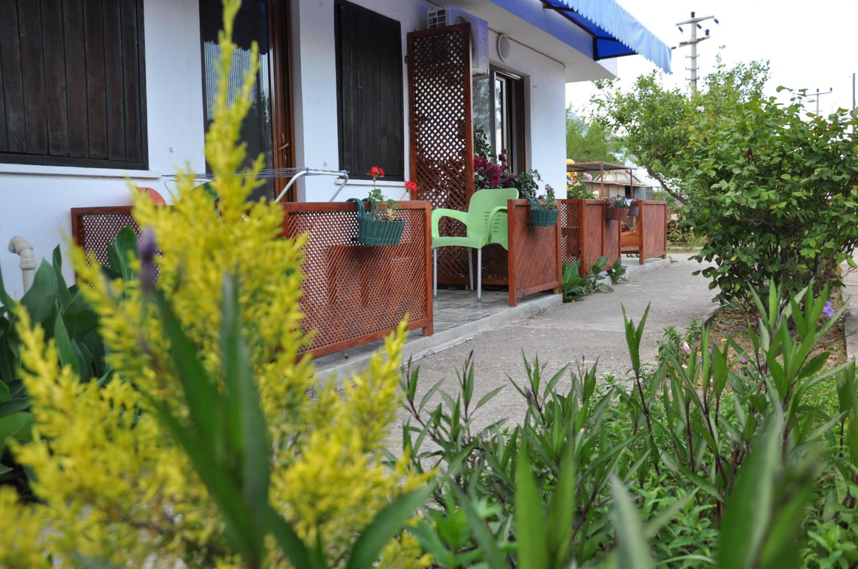 Triple Room with Garden View photo 2